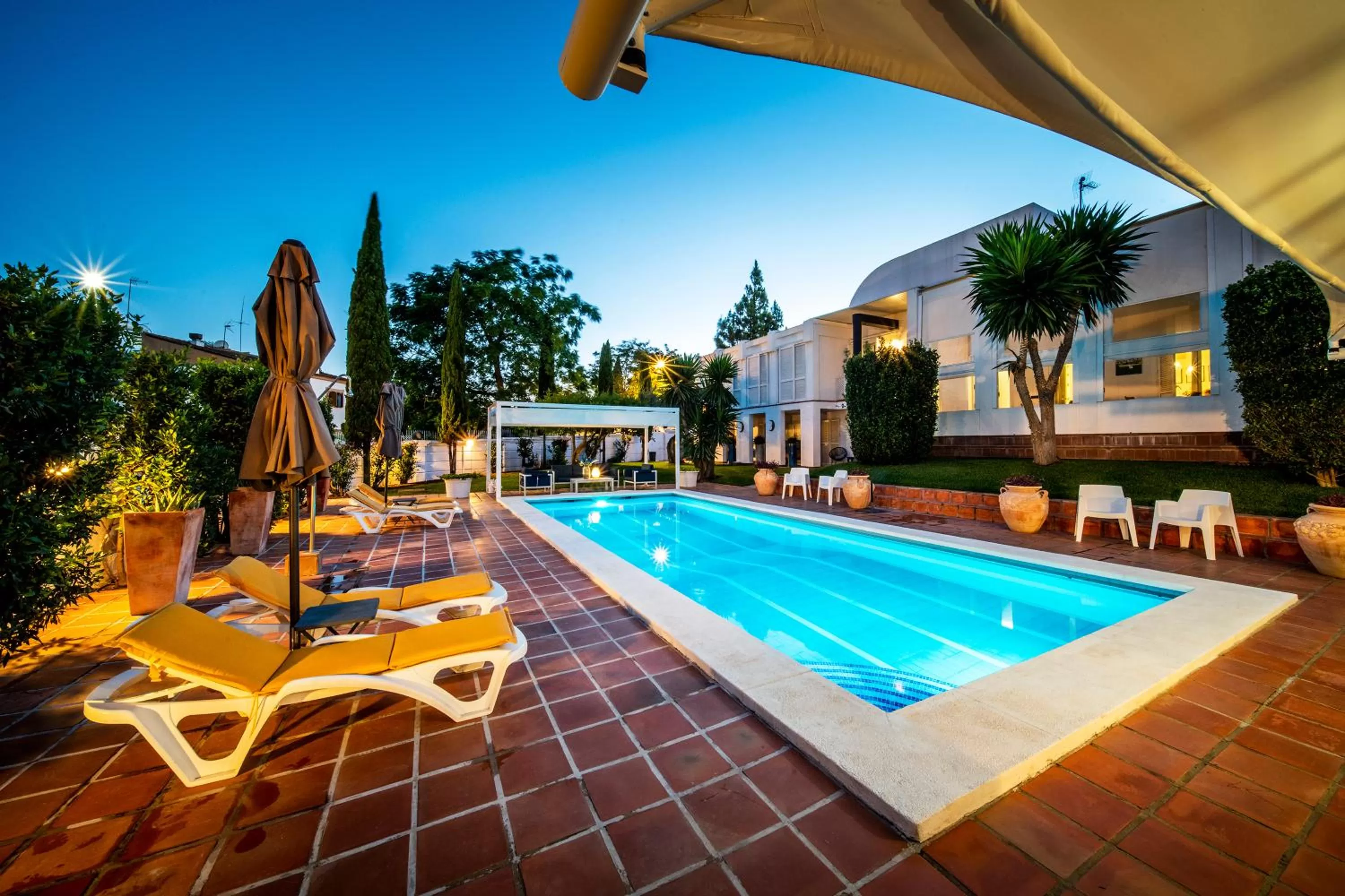 Property building in Hotel B&B Casa Arena Sevilla