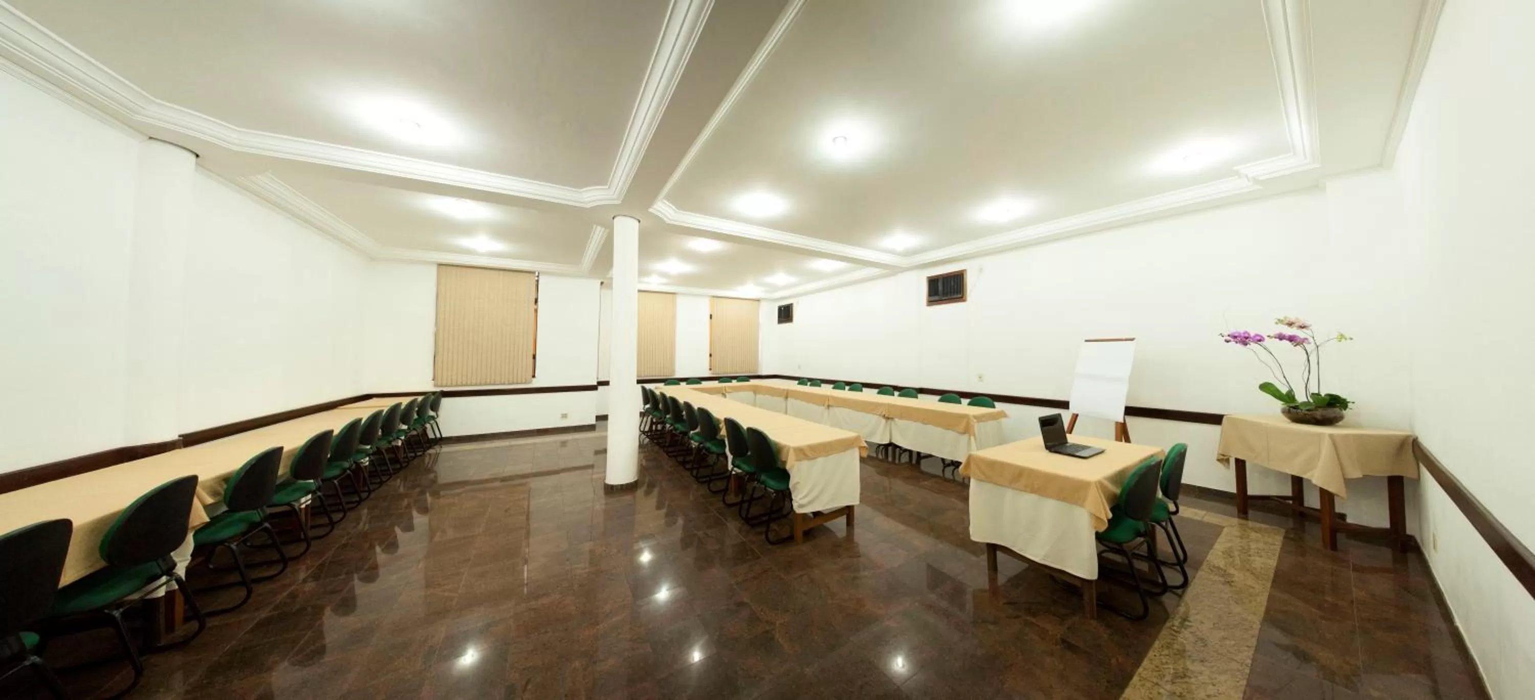 Meeting/conference room, Banquet Facilities in Indaiá Hotel Residence