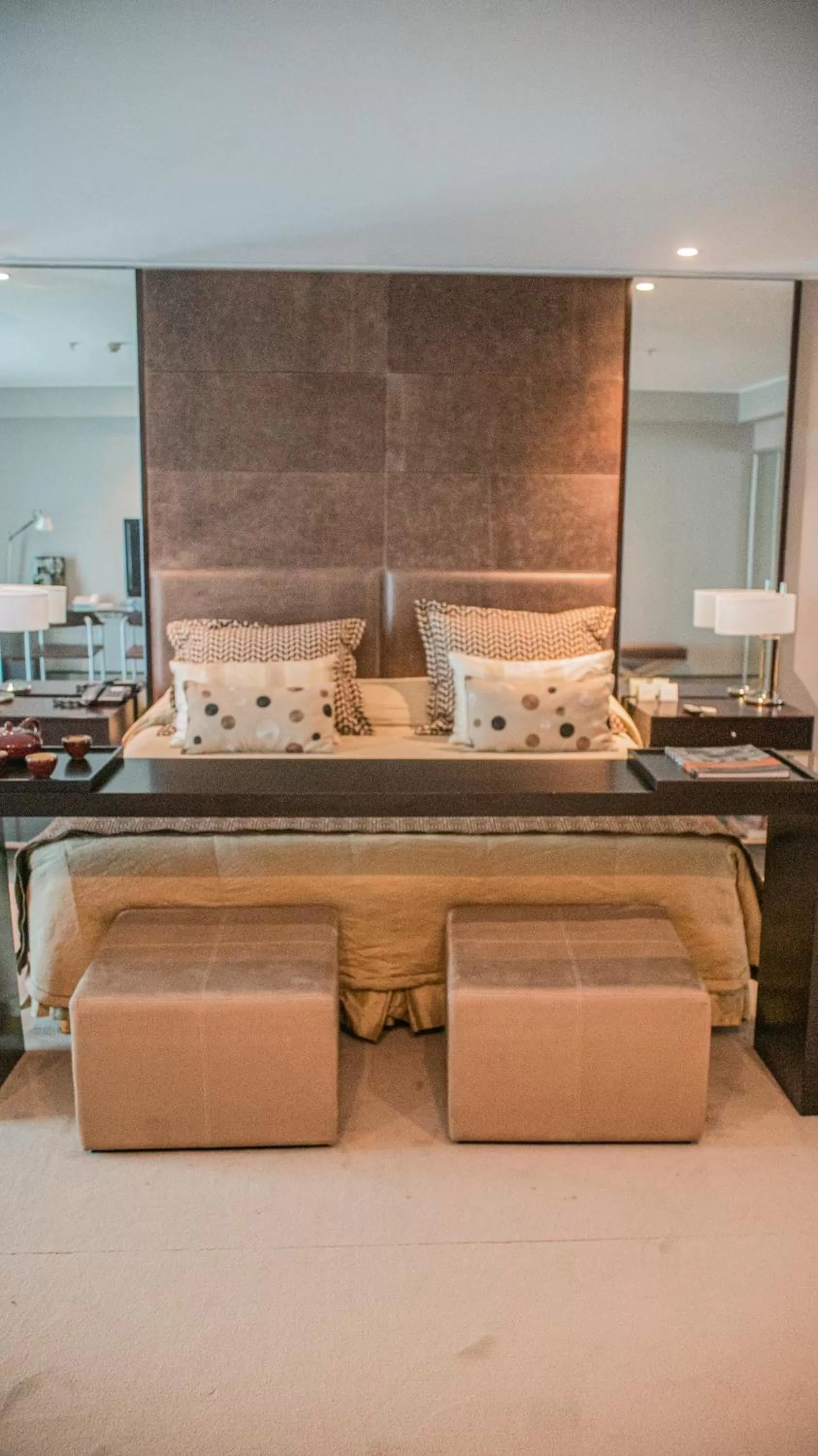 Photo of the whole room in Orfeo Suites Cordoba