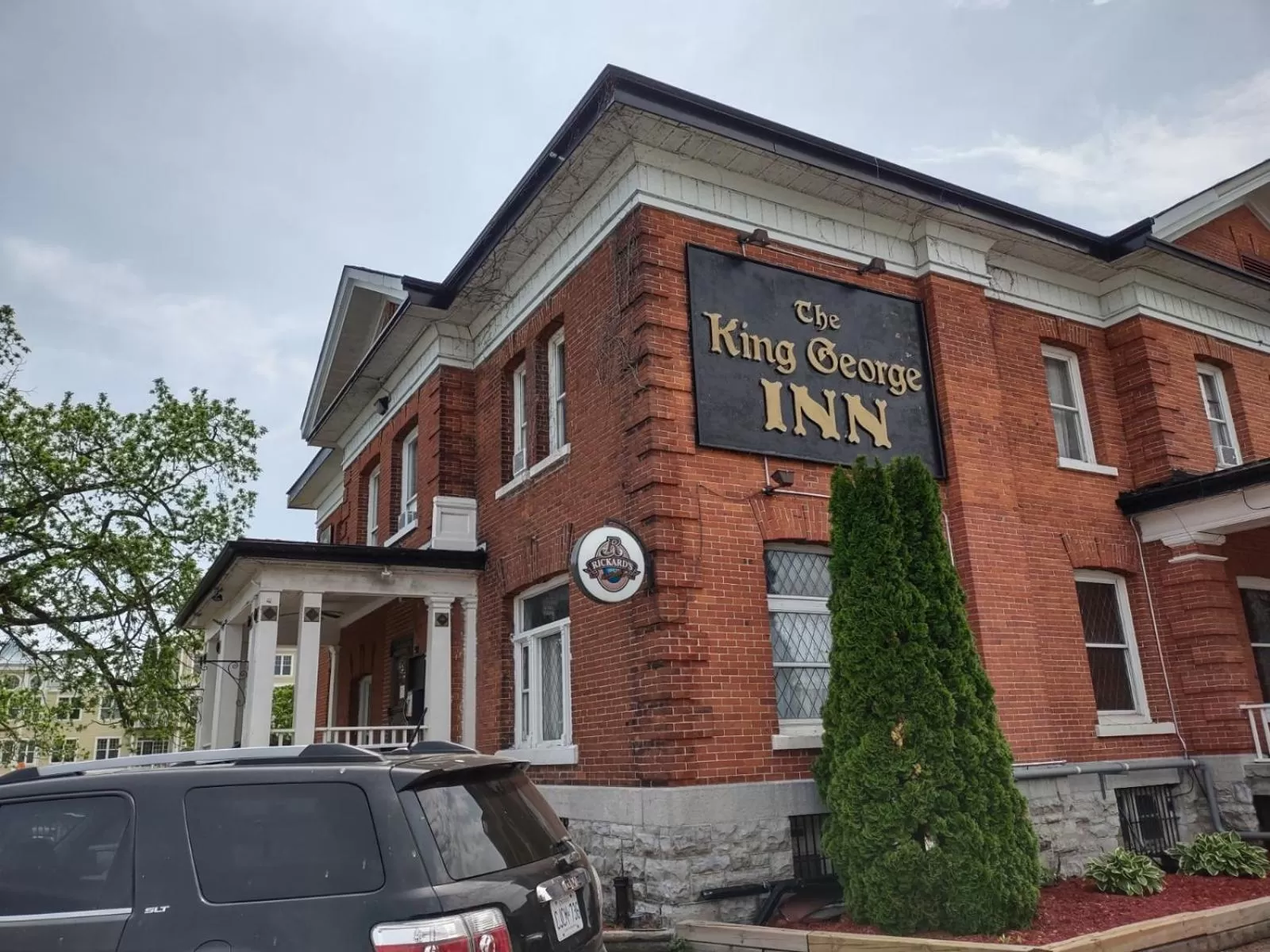 Property building in The King George Inn