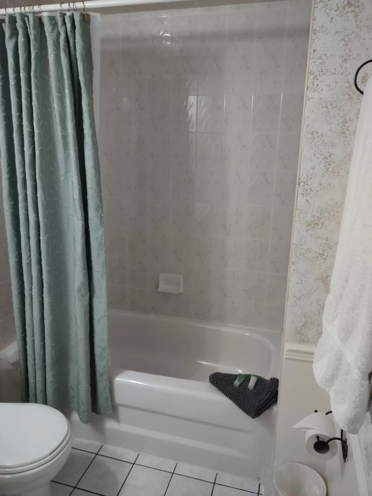 Toilet in The King George Inn