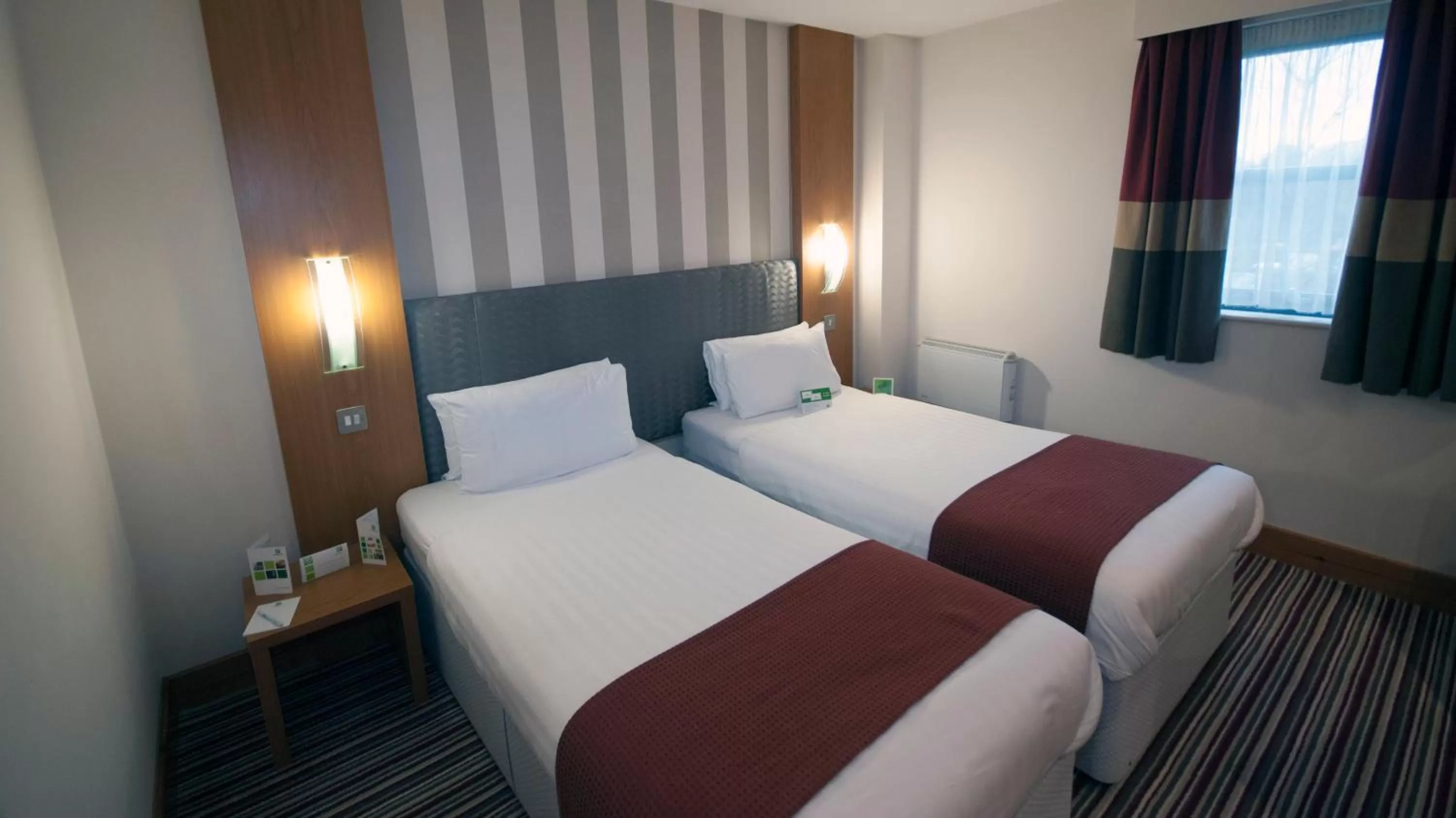 Bed in Holiday Inn Manchester - Central Park, an IHG Hotel