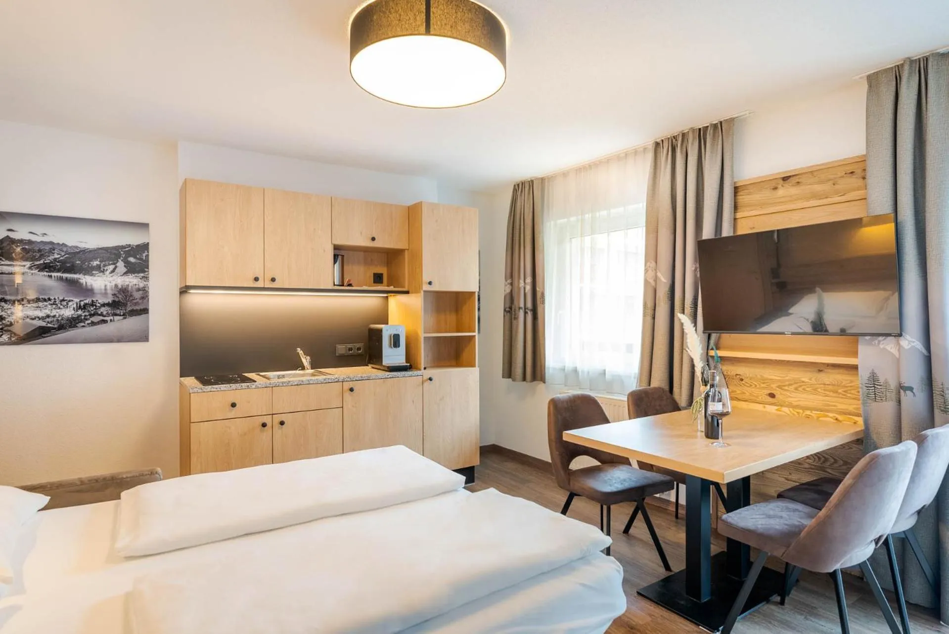 Bed in Hotel Grüner Baum