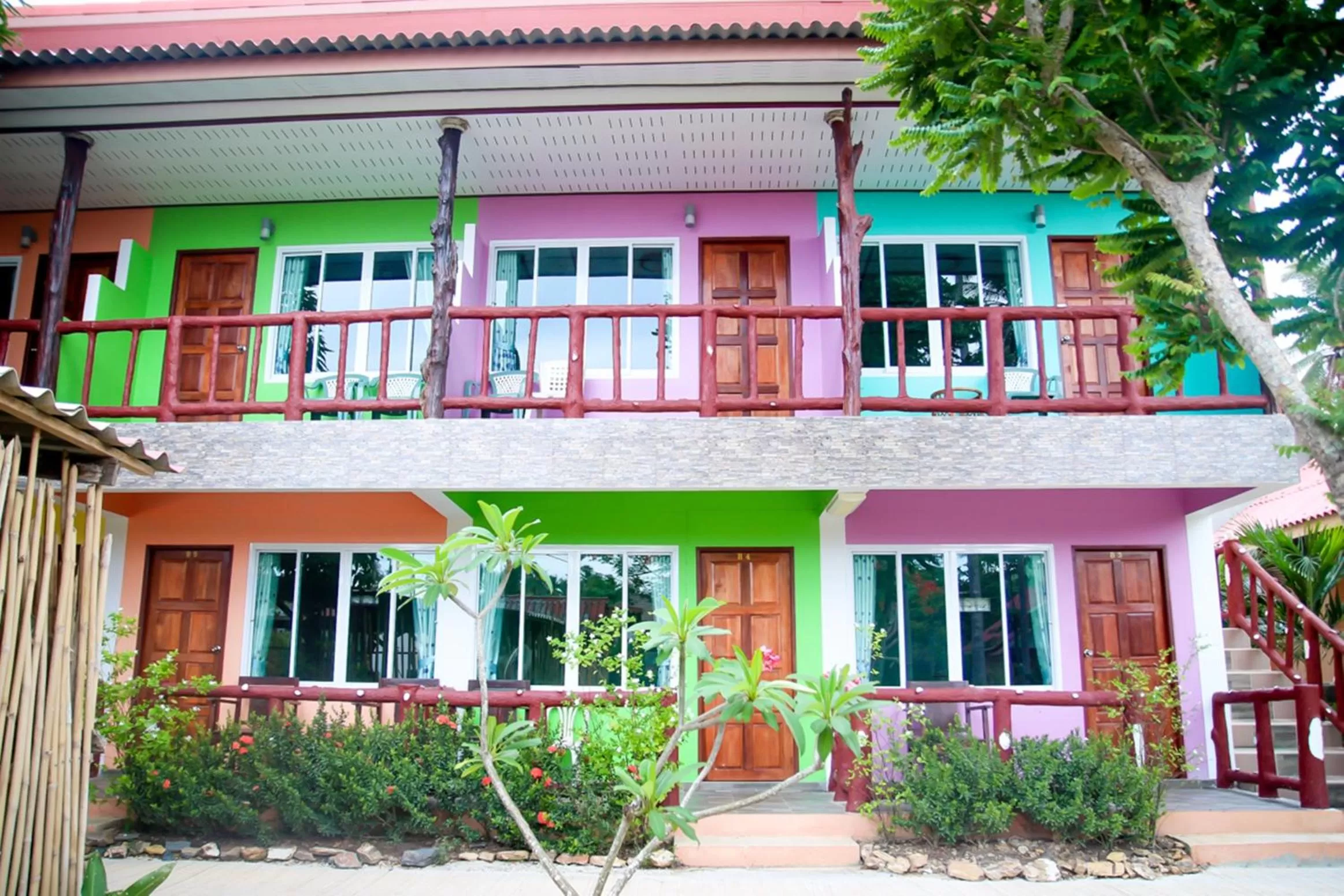 Property building in Lanta Emerald Bungalow