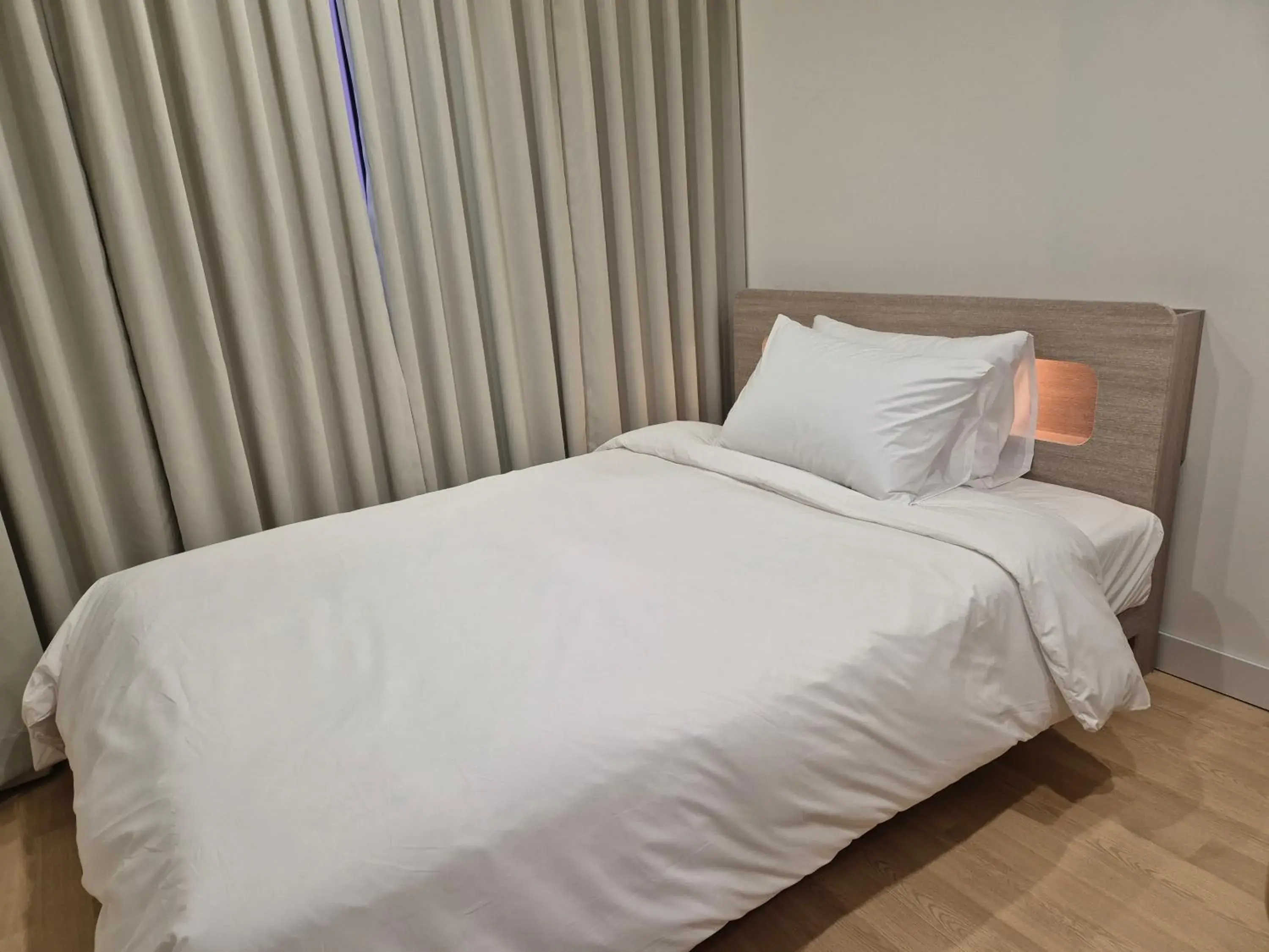 Small Single Room with Bath Tub - single occupancy in Gwang Jang Hotel Small Single Room with Bath Tub - single occupancy in Gwang Jang Hotel