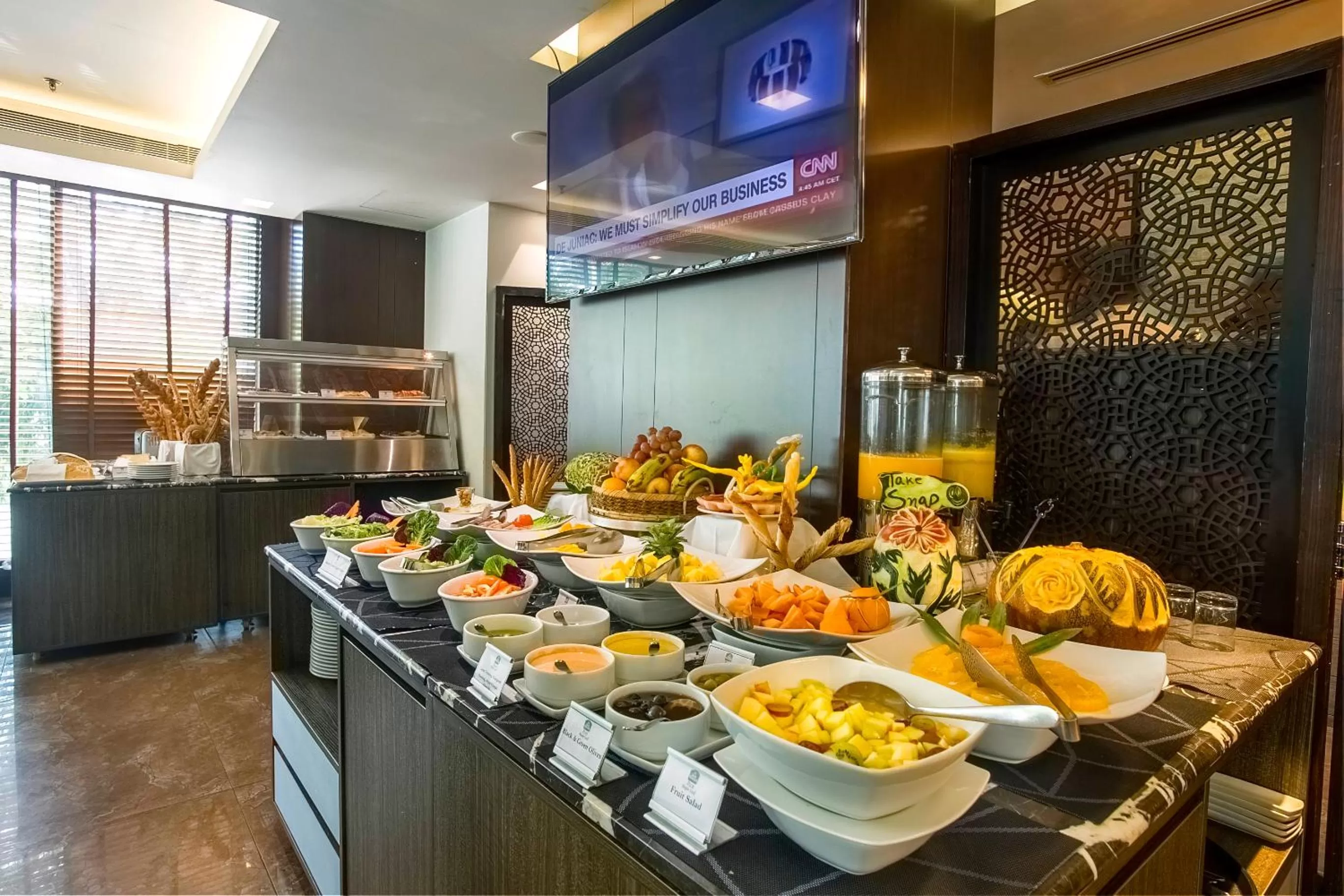 Restaurant/places to eat in Best Western Plus Maple Leaf