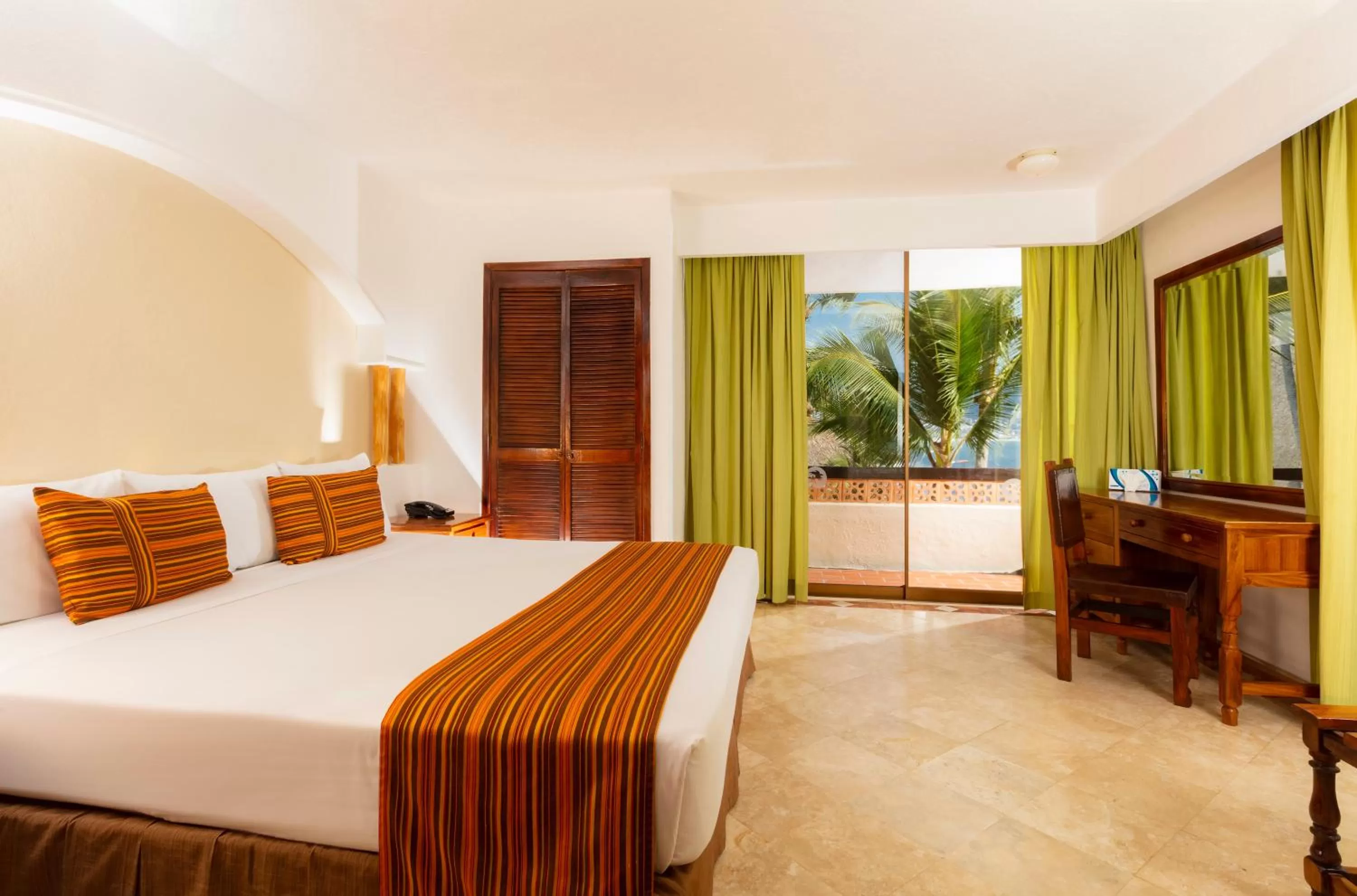 Bed in Las Palmas by the Sea All Inclusive