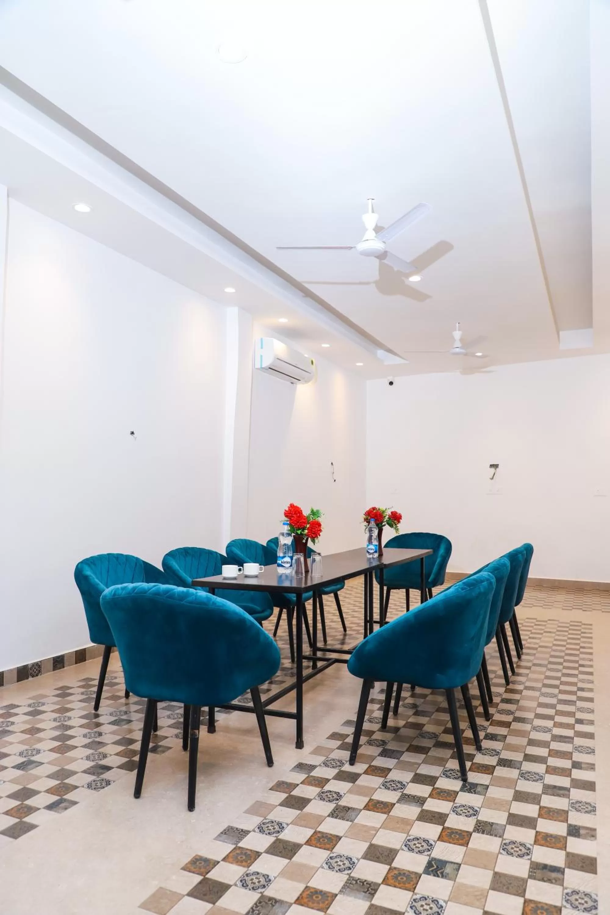 Meeting/conference room in Hotel Dream Town By Cozy Hotels & Resorts