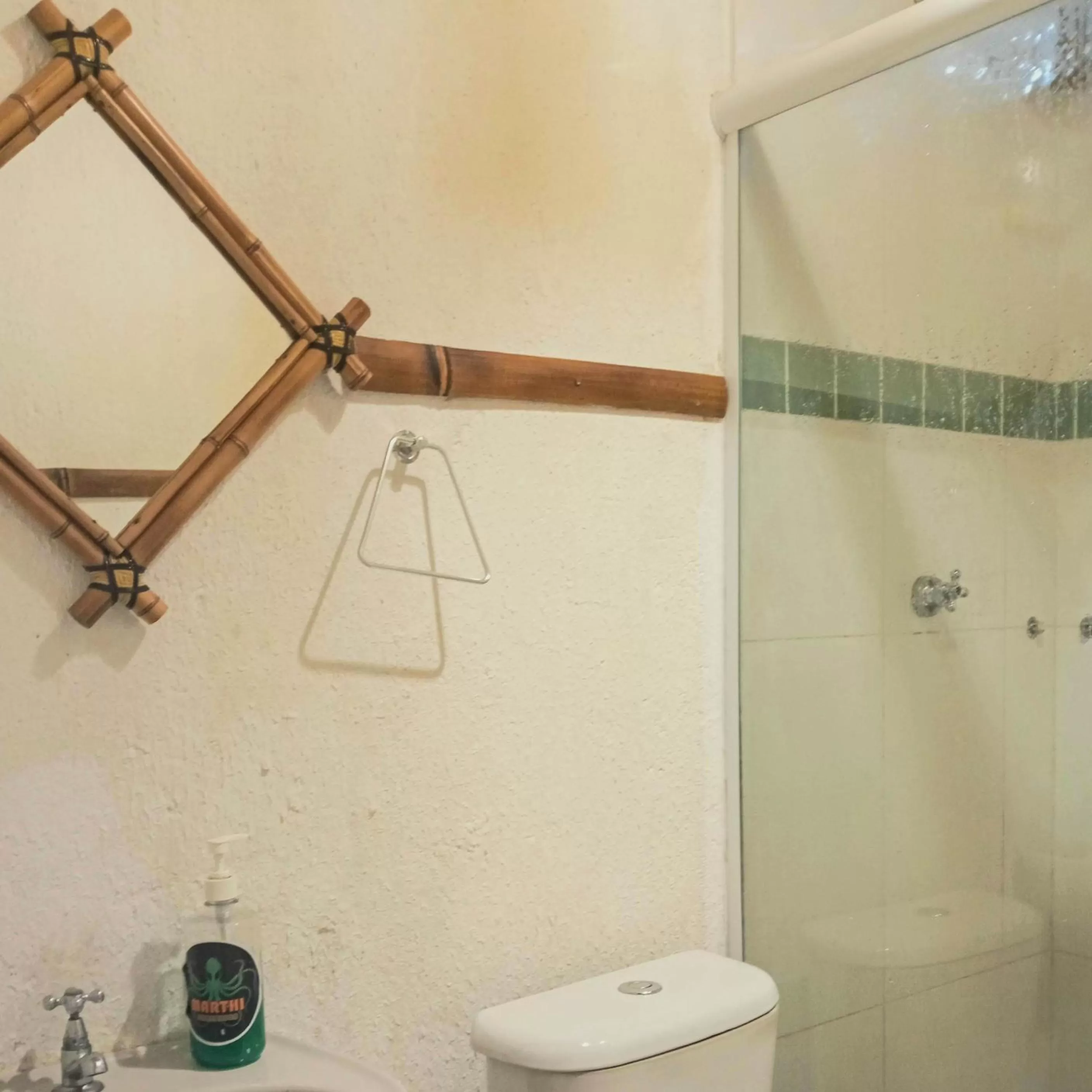 Bathroom in Pousada e Hostel Marthi