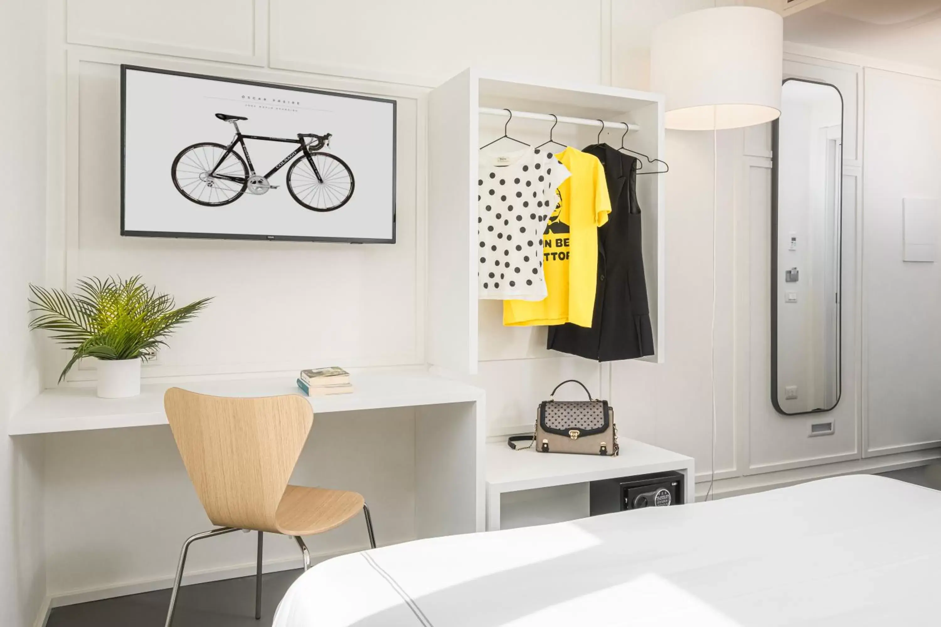 Single Room with Garden View in Camplus Hotel Roma Centro Single Room with Garden View in Camplus Hotel Roma Centro