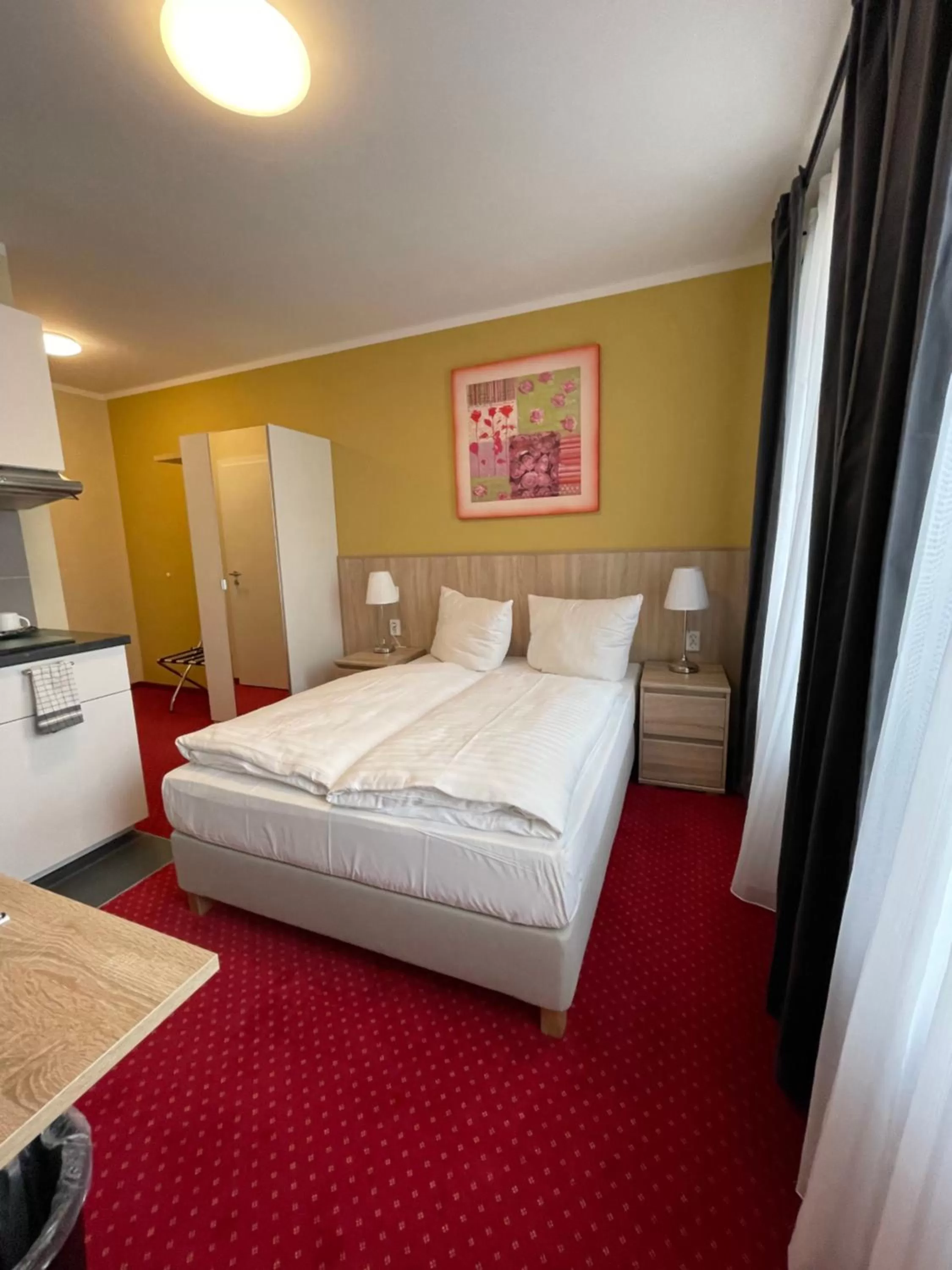 Photo of the whole room, Bed in Palm Premium Hotel & Apartments