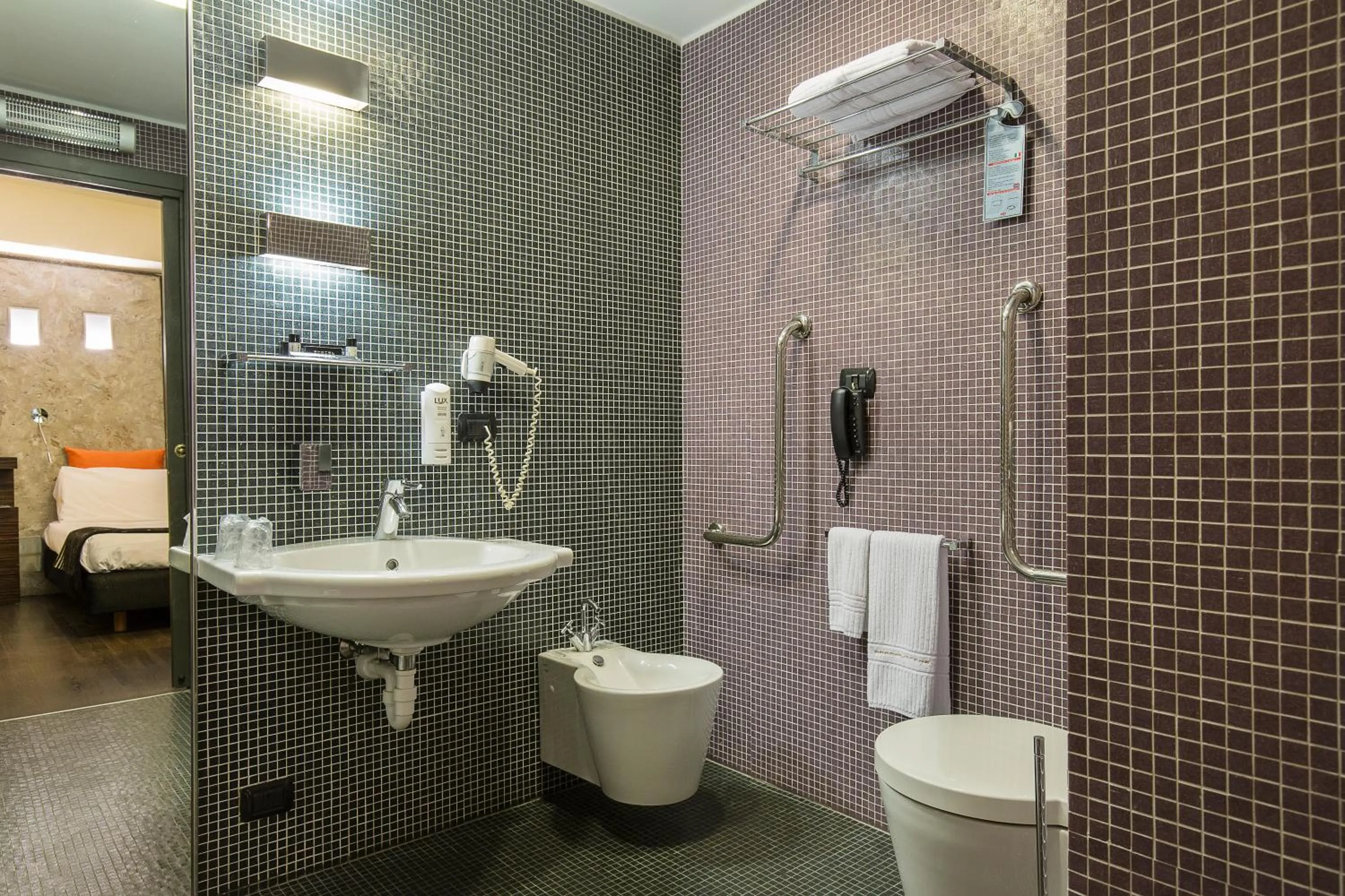 Bathroom in Hotel Ancora