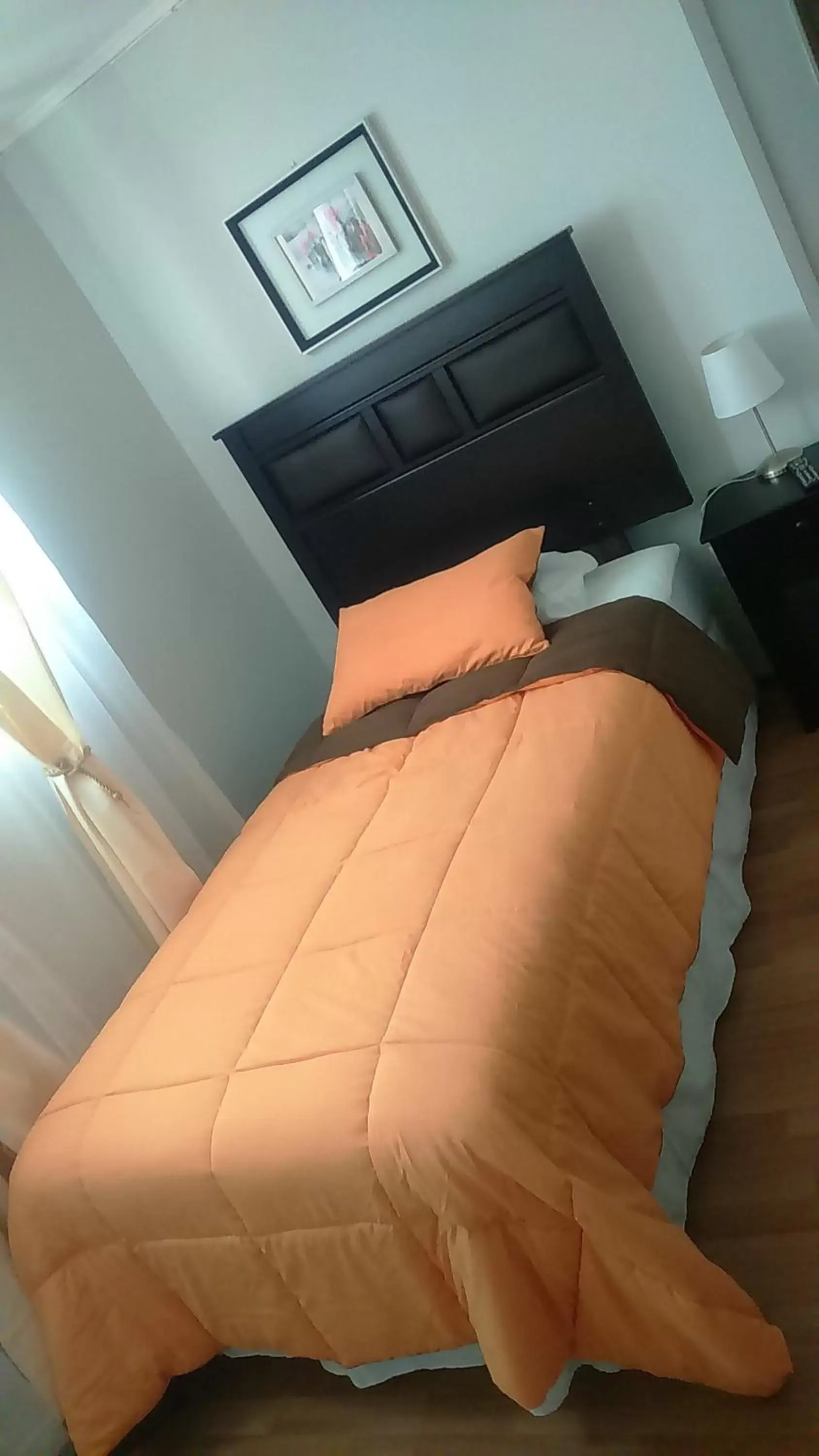 Single Room in Hotel con C Single Room in Hotel con C