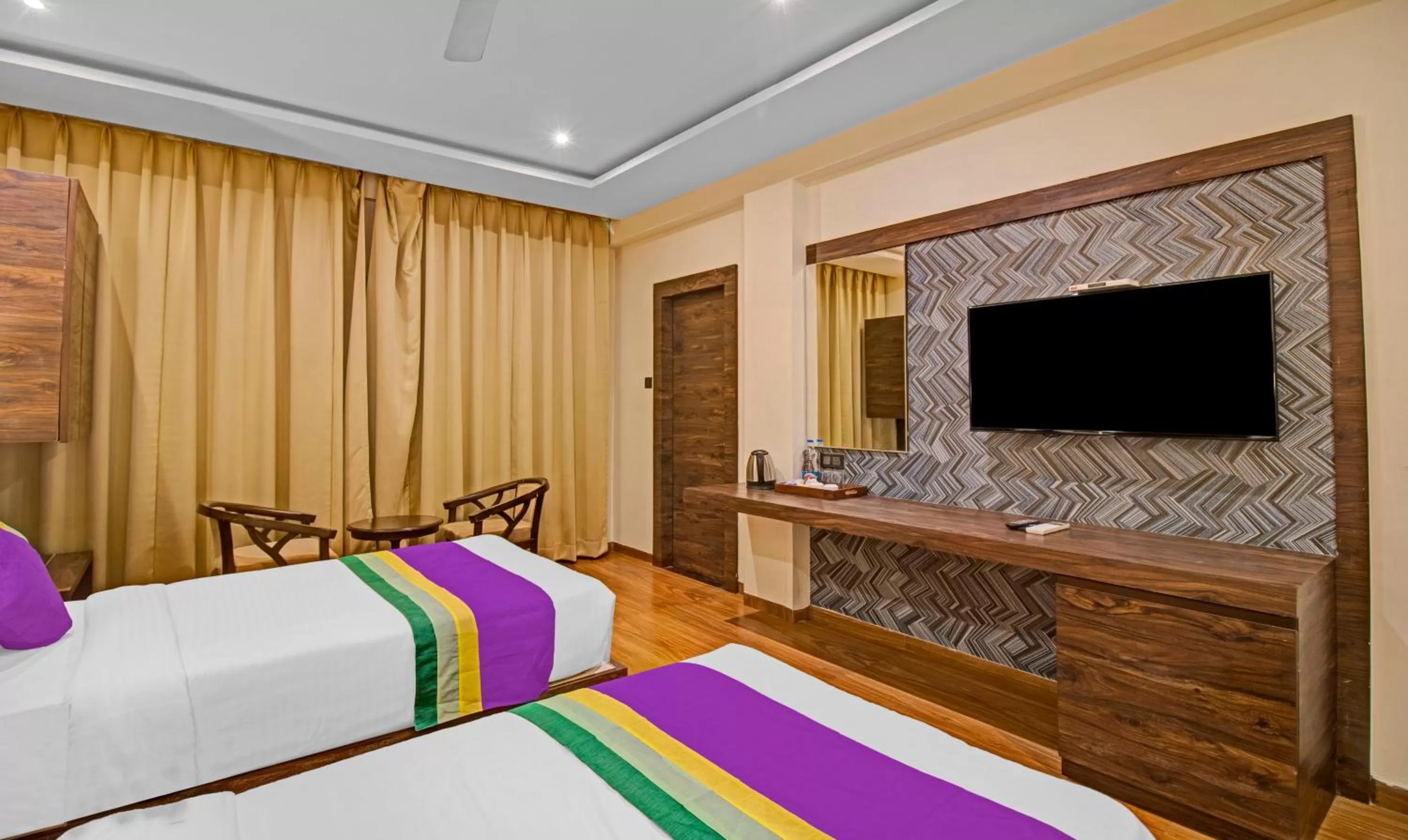 TV and multimedia, Bed in Treebo Premium Median Inn