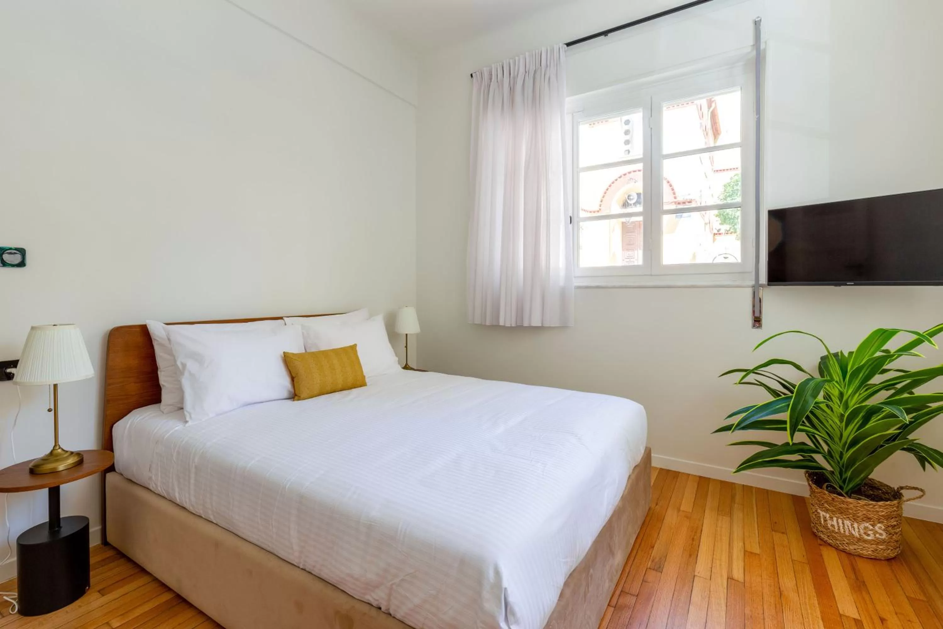 Bed in ZOIA The Met by UPSTREET