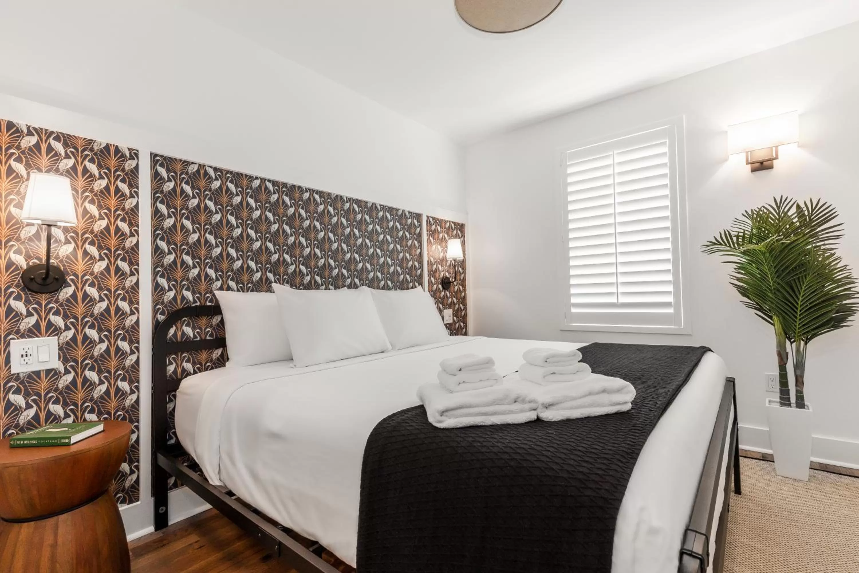 Bedroom, Bed in Marsh Hotel