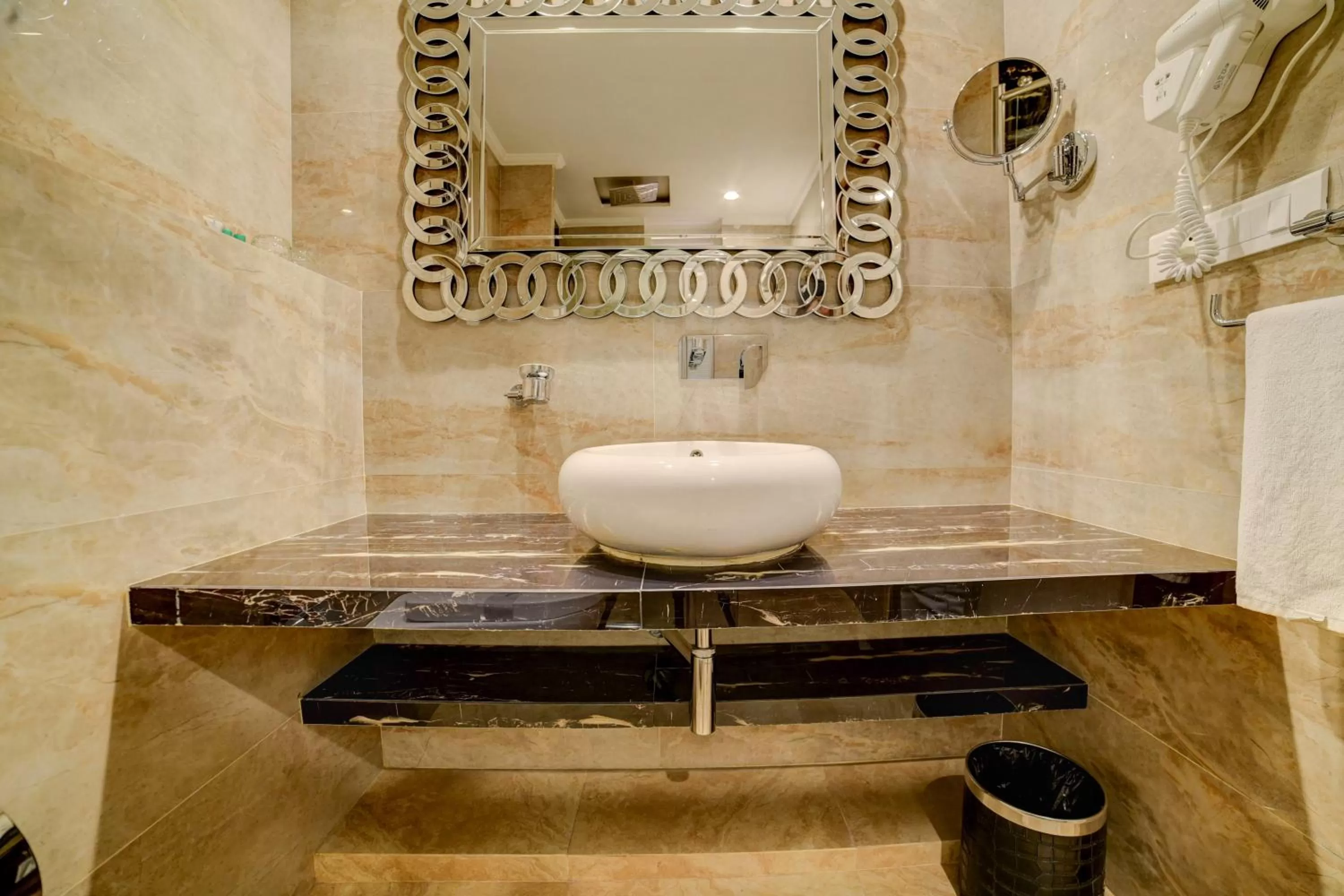 Toilet in Fabhotel Prime Sarala Crown - 500M From Calangute Beach