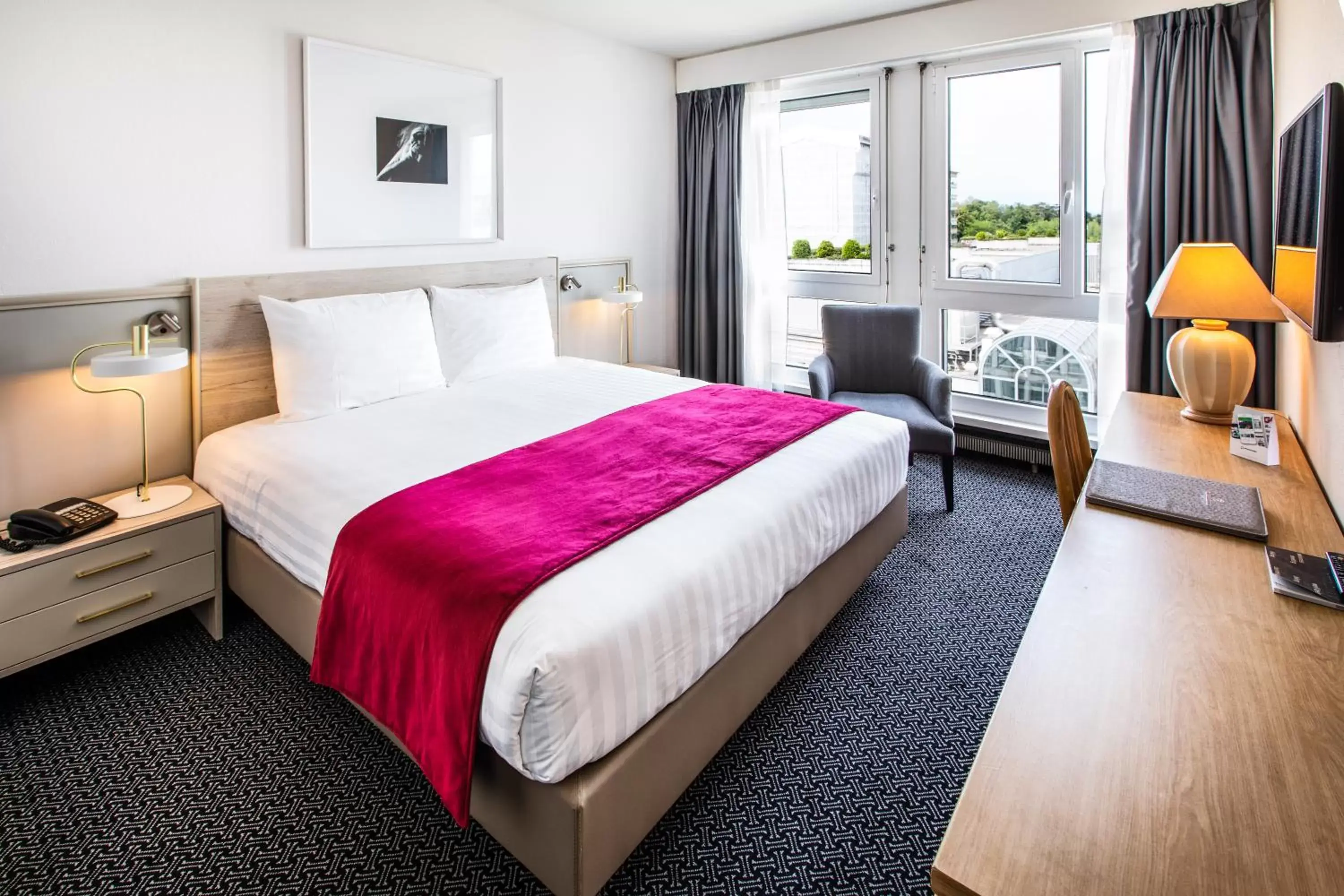 Premium Double Room with Kitchenette in Drake Longchamp Premium Double Room with Kitchenette in Drake Longchamp