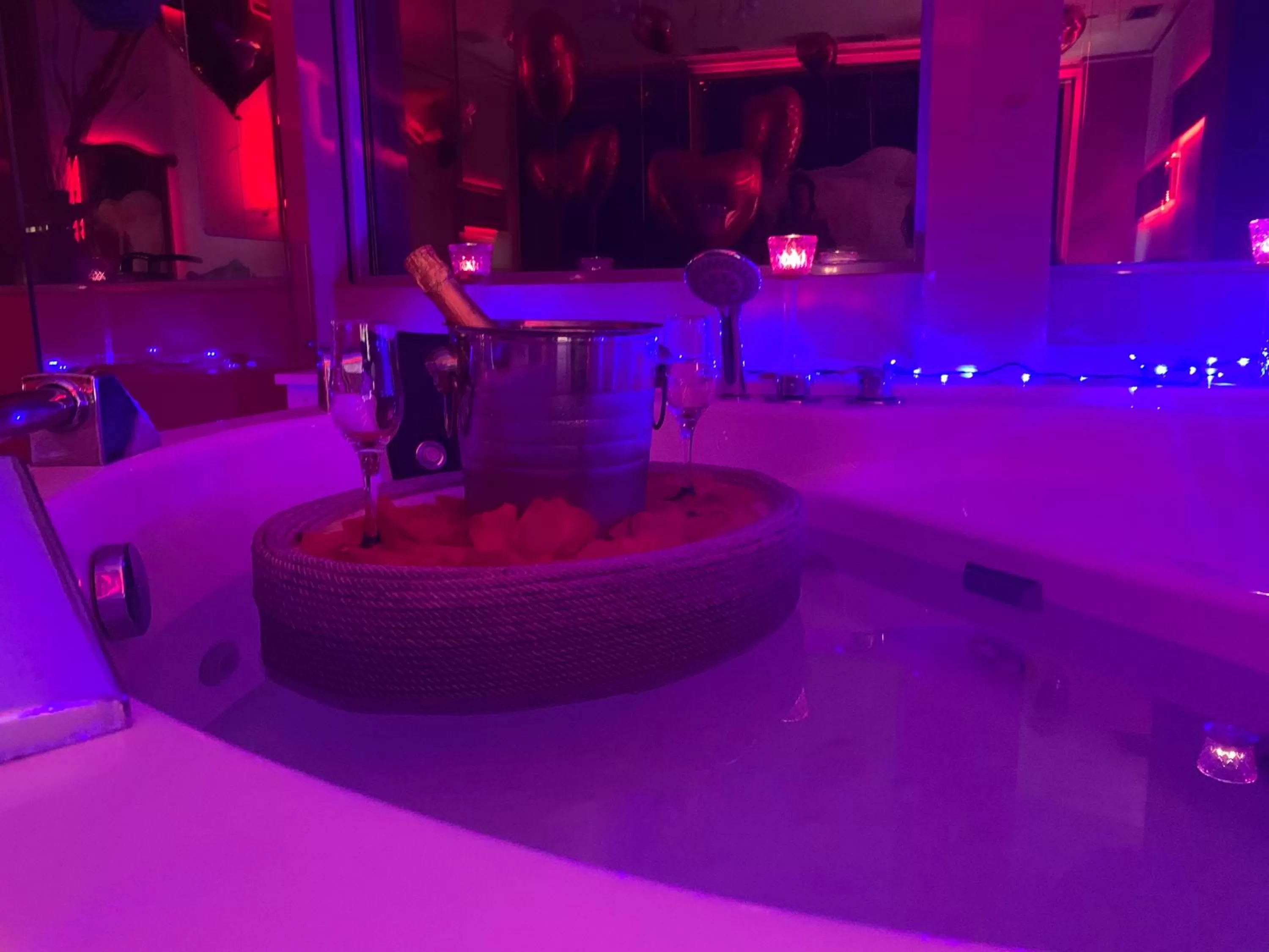 Decorative detail, Bathroom in Hotel Rosa Blu