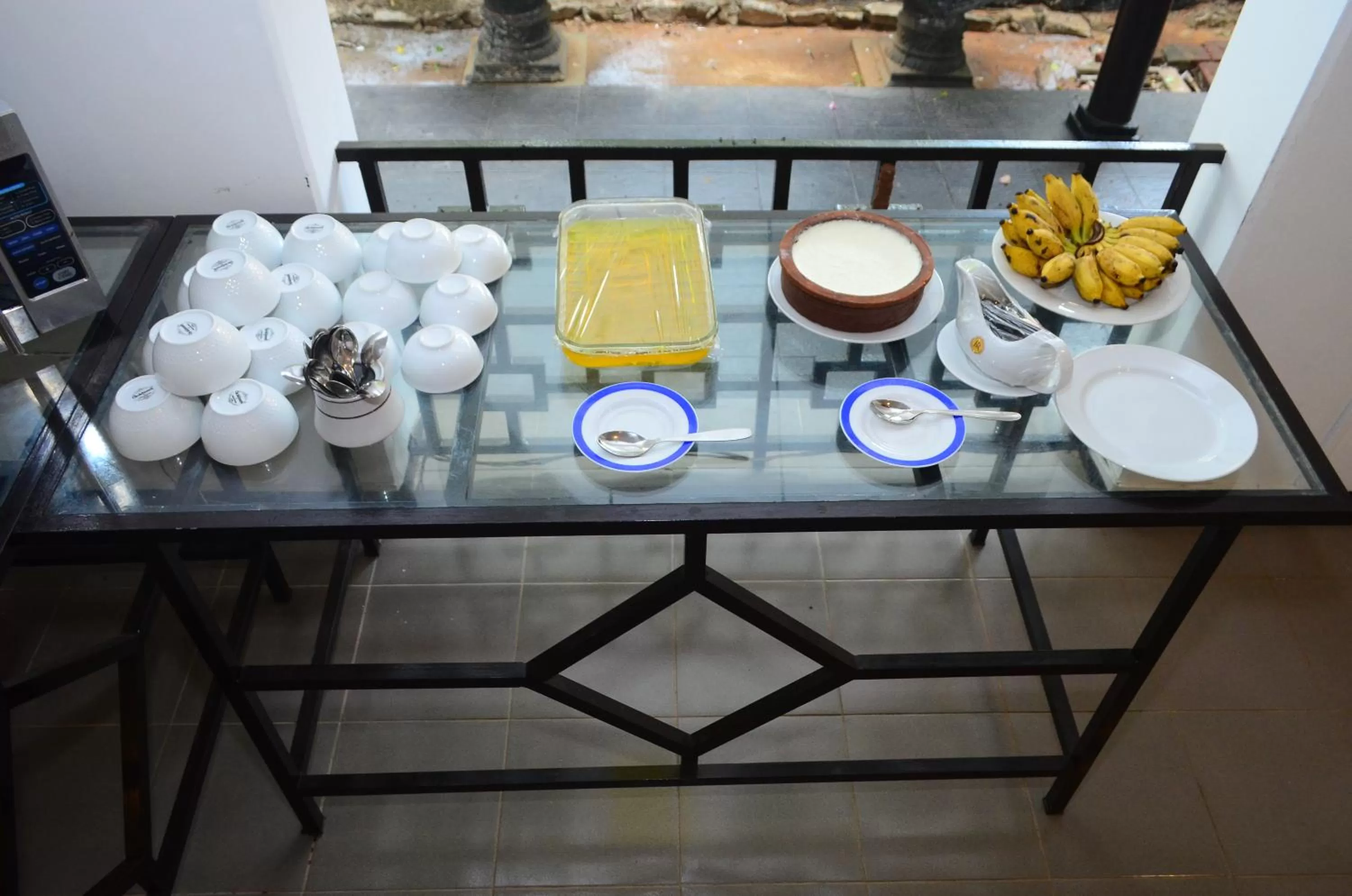 Restaurant/places to eat in Jayasinghe Holiday Resort