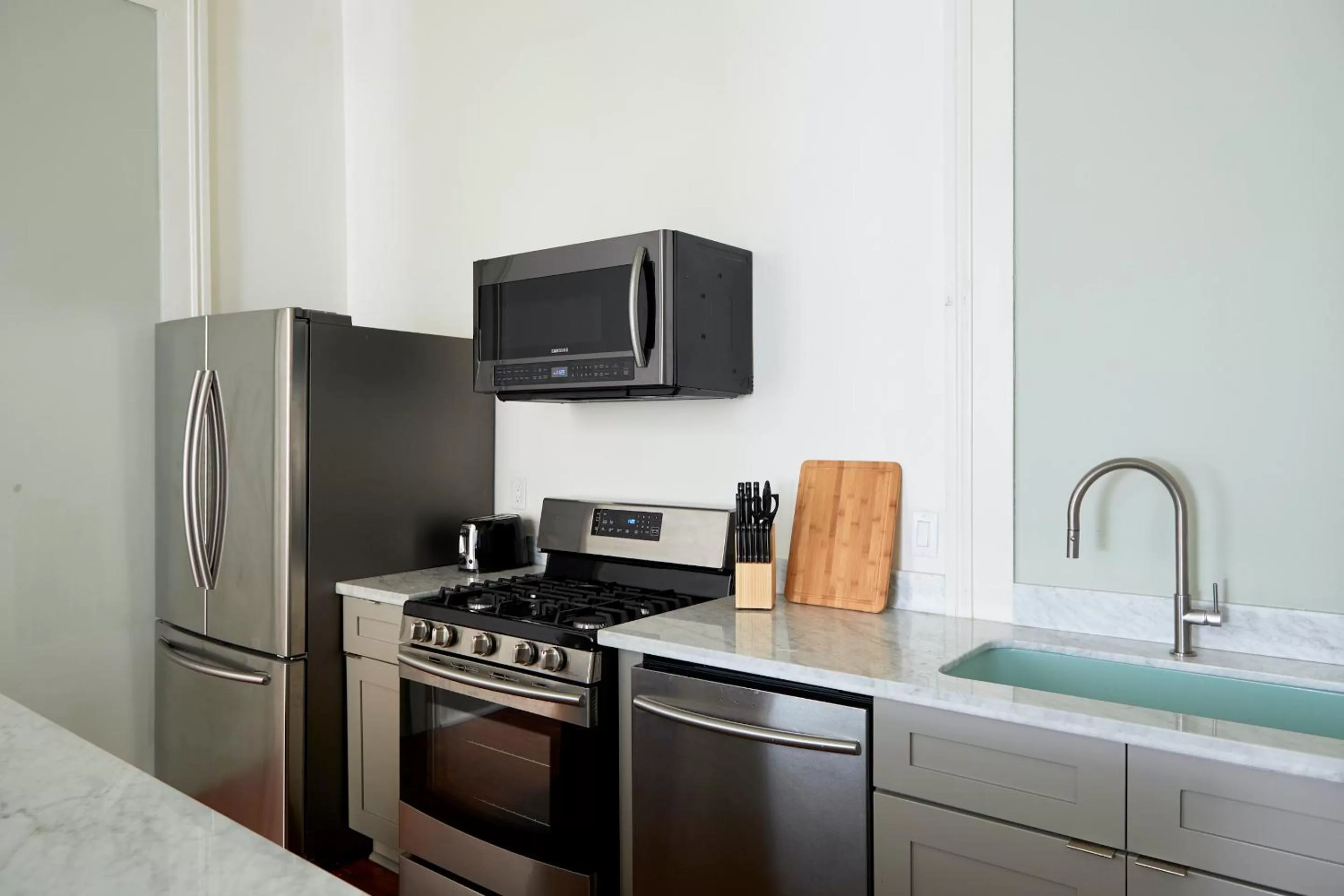 Living room, Kitchen/Kitchenette in Sonder at Par L'Eau