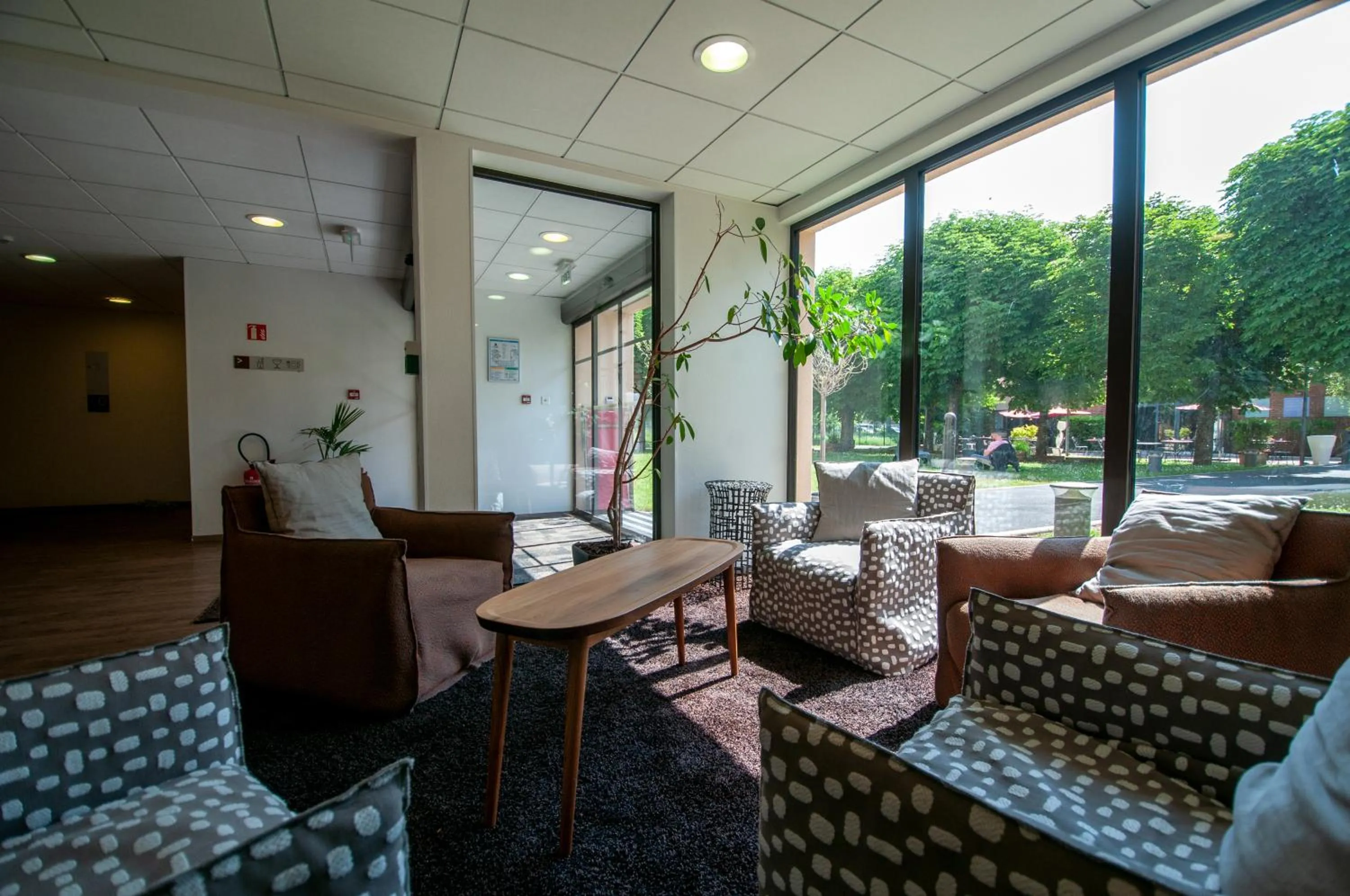 Living room in ibis Maisons Laffitte