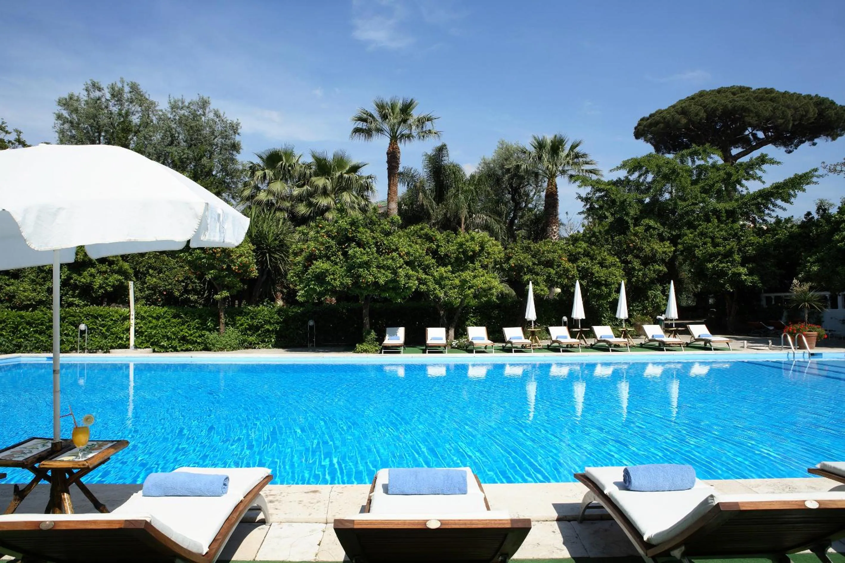 Swimming pool in Grand Hotel Cocumella