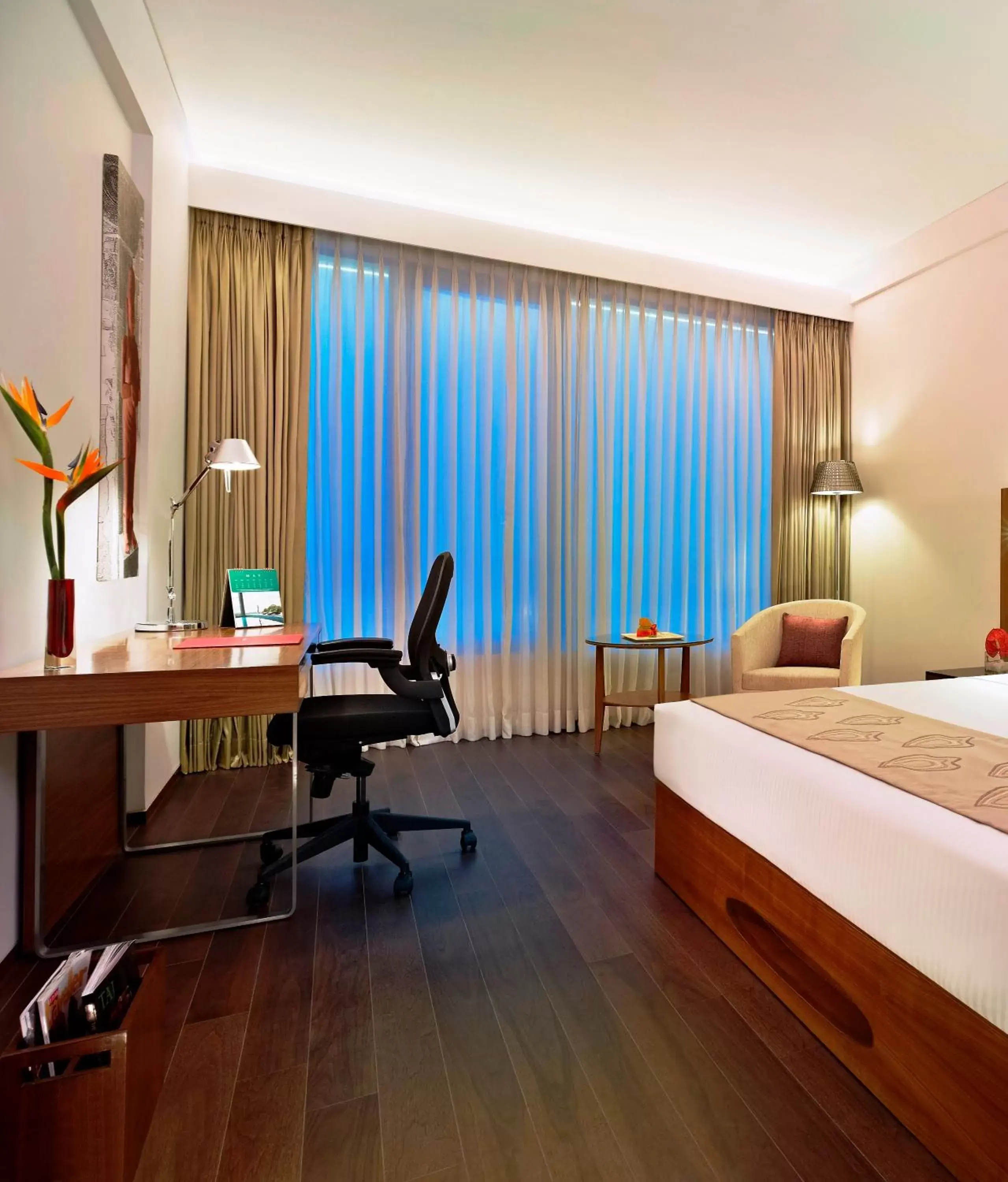 Premium Room twin bed - single occupancy in Vivanta Chennai IT Expressway OMR Premium Room twin bed - single occupancy in Vivanta Chennai IT Expressway OMR