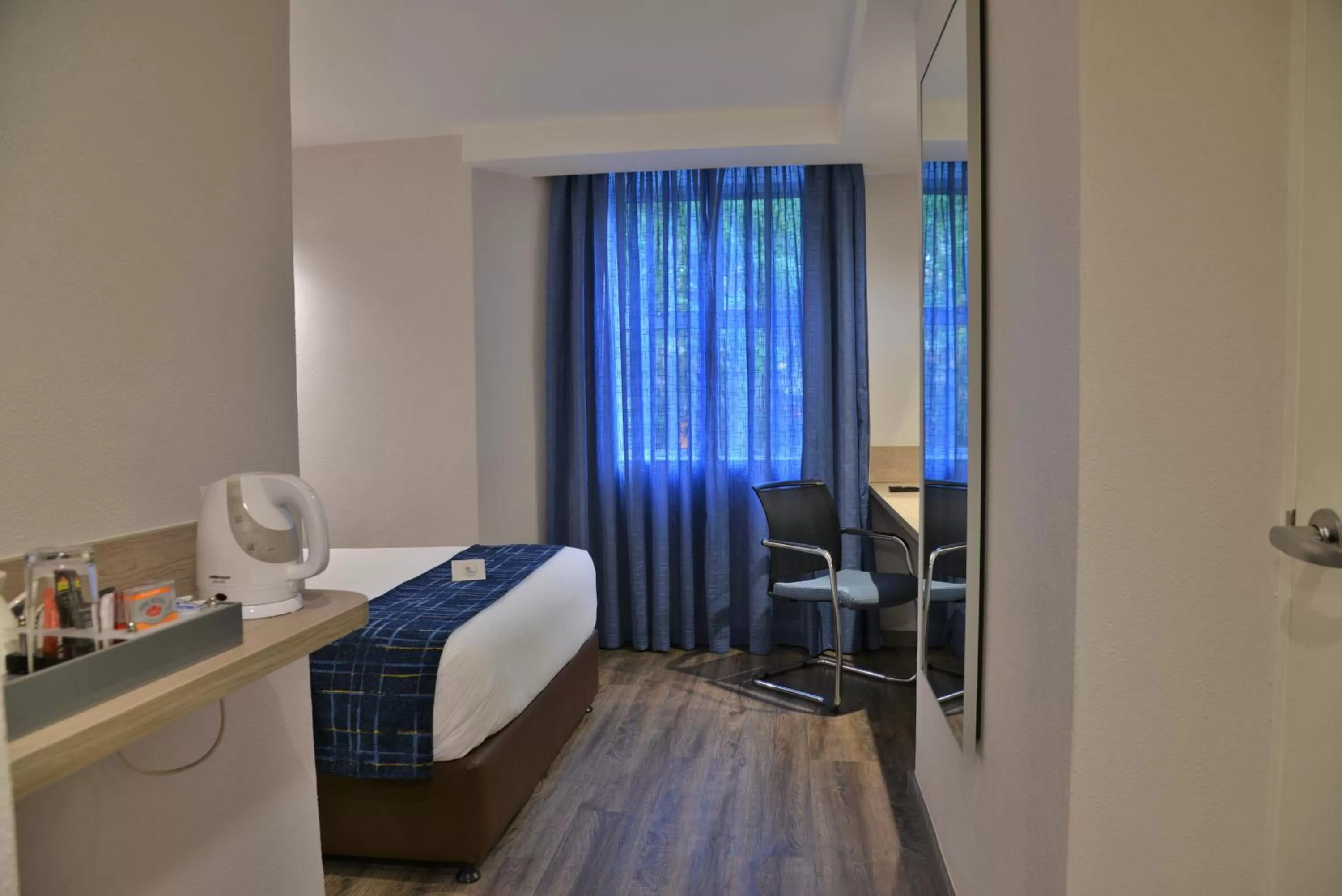 Double Room - Non-Smoking  in Town Lodge Menlo Park