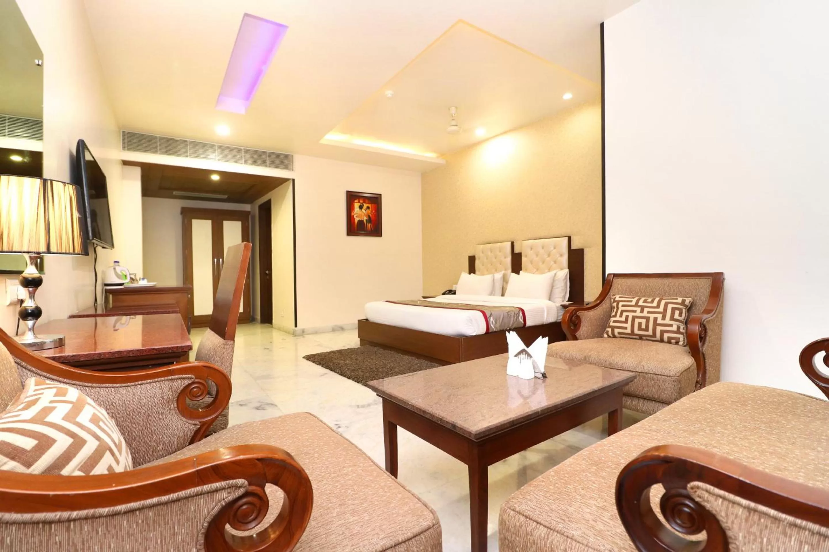 Photo of the whole room, Bed in Hotel Leela Grande