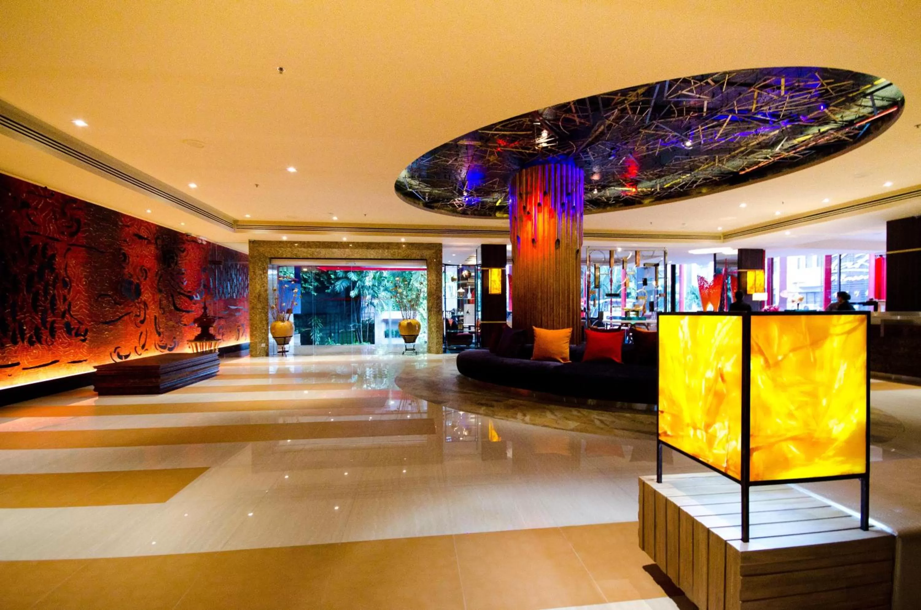 Lobby or reception in Tongtara Riverview Hotel