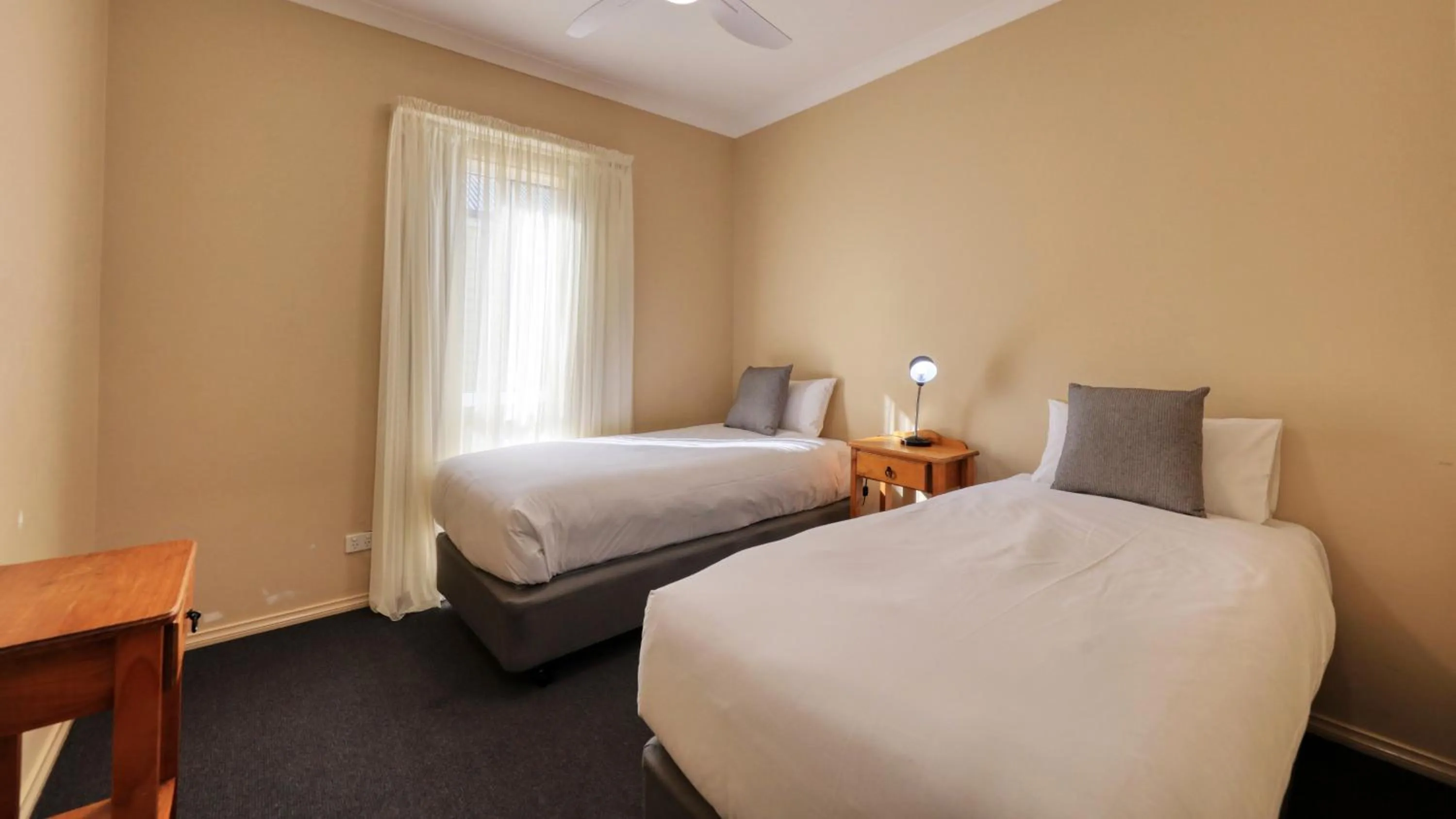 Bed in Bridges on Meninya Motel & Apartments