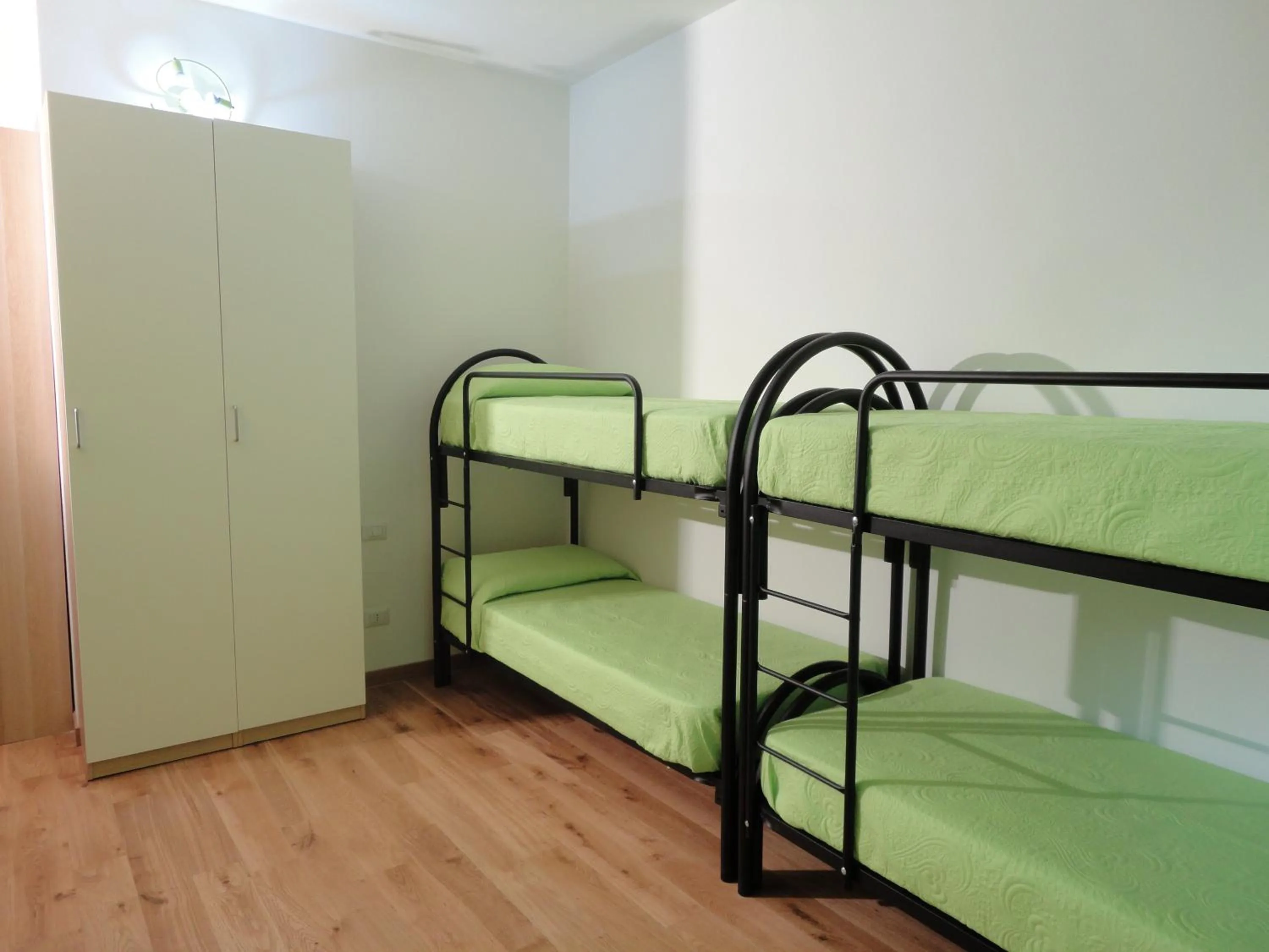 bunk bed, Bed in Pavia Ostello