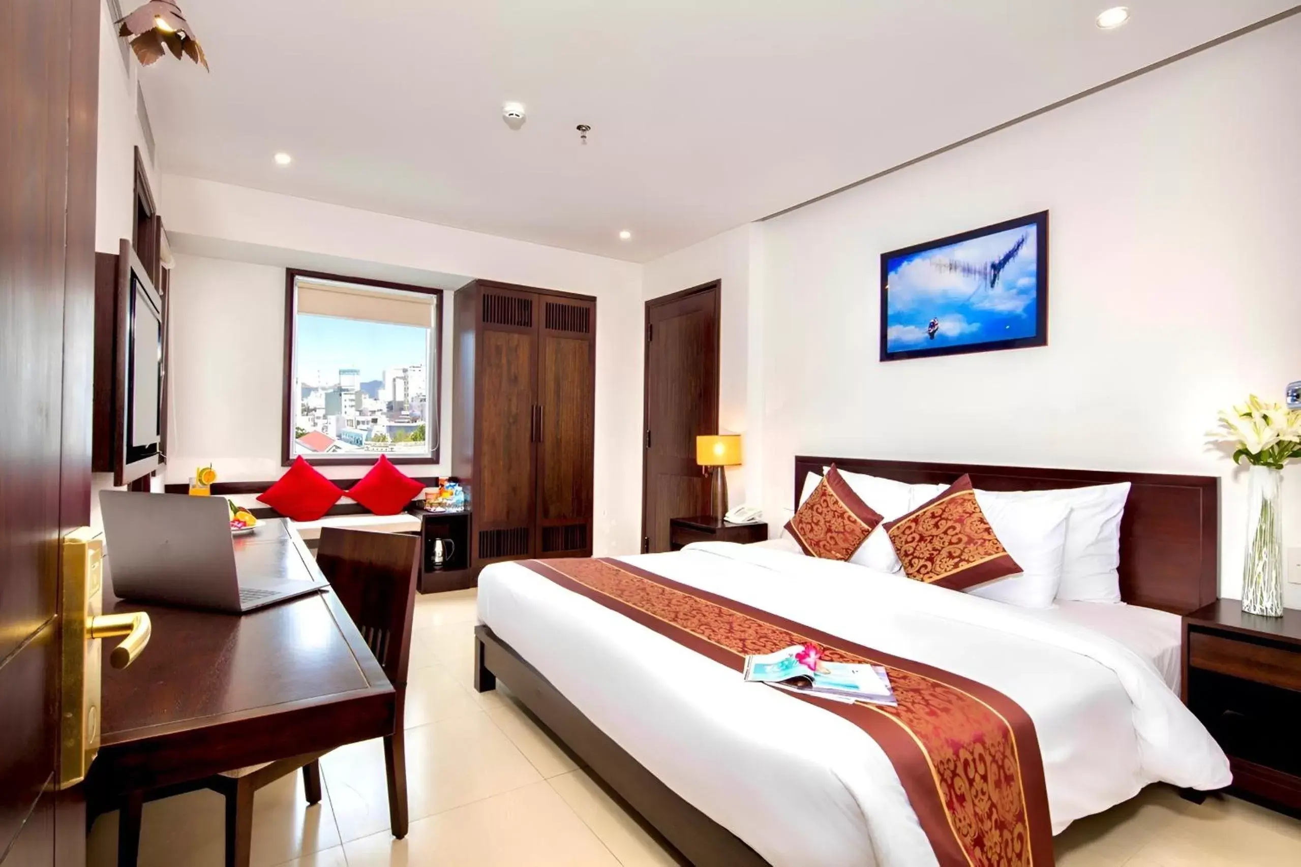 Deluxe Double or Twin Room in Edele Nha Trang Hotel Deluxe Double or Twin Room in Edele Nha Trang Hotel