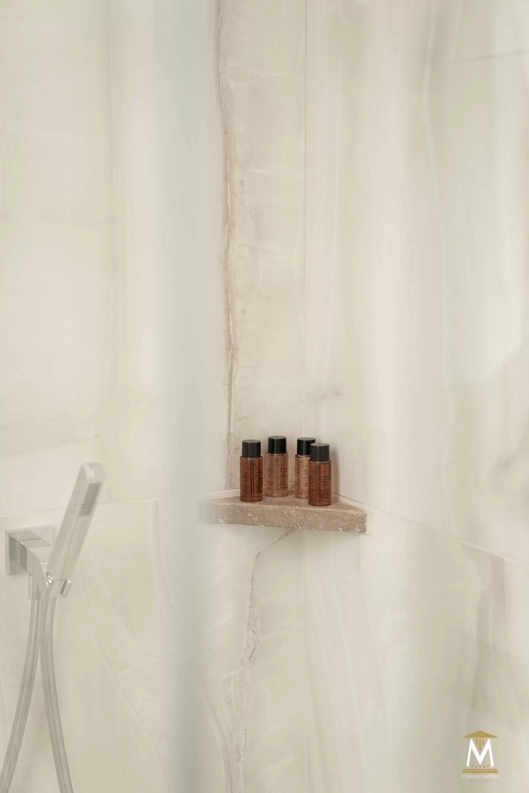 Massage in Museum Center Luxury