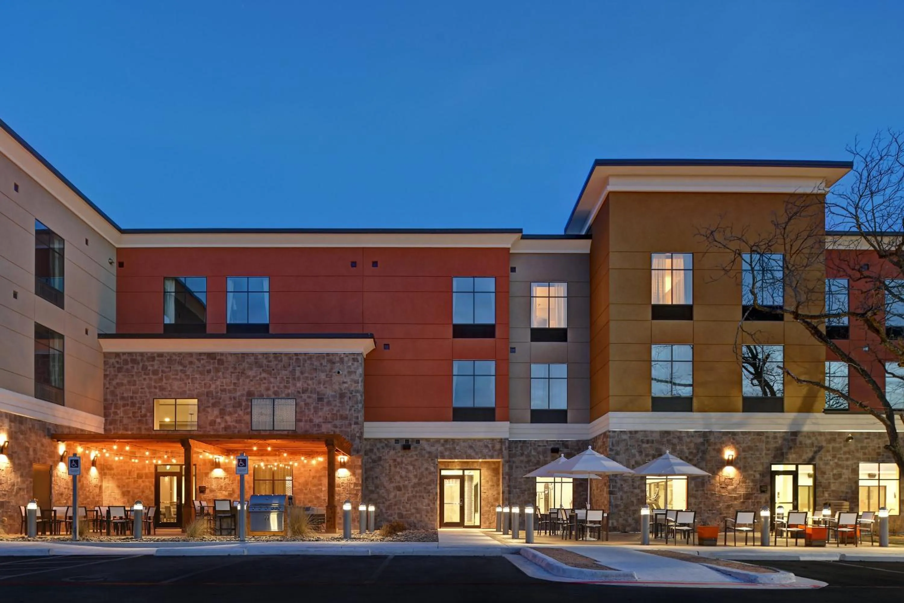 Property building in Homewood Suites By Hilton Austin/Cedar Park-Lakeline, Tx