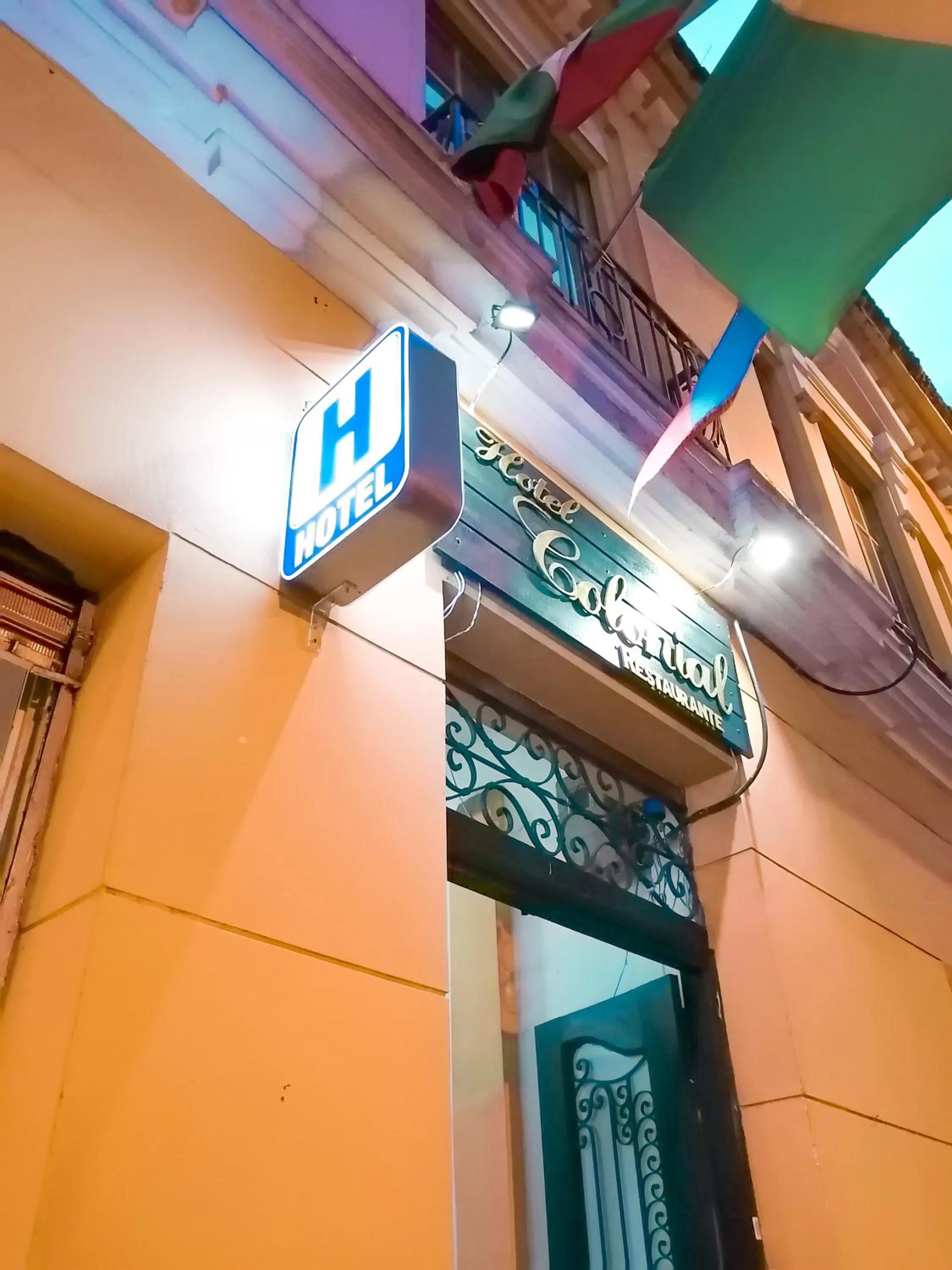 TV/Entertainment Center in Hotel Colonial Manizales