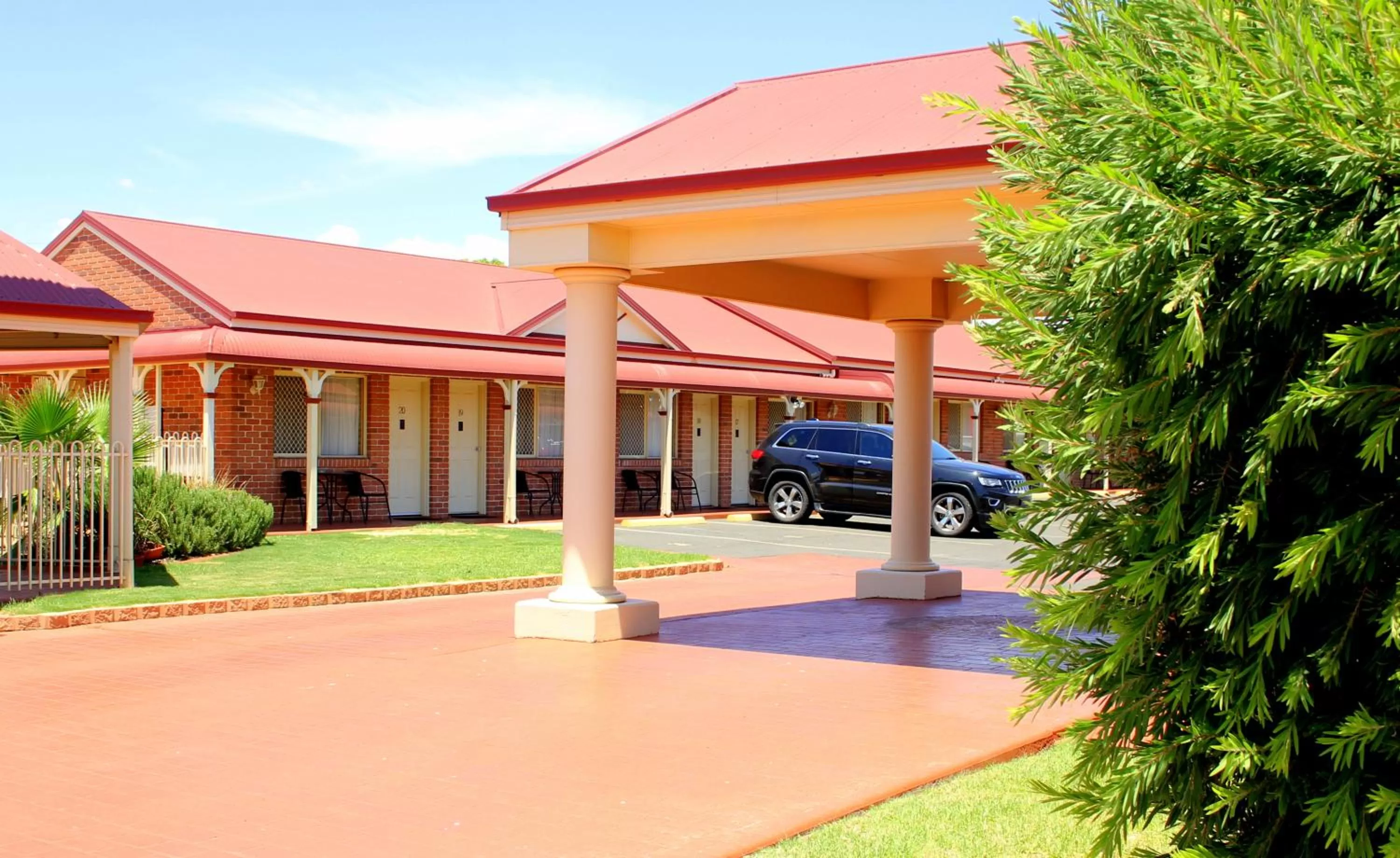 Roma Mid Town Motor Inn