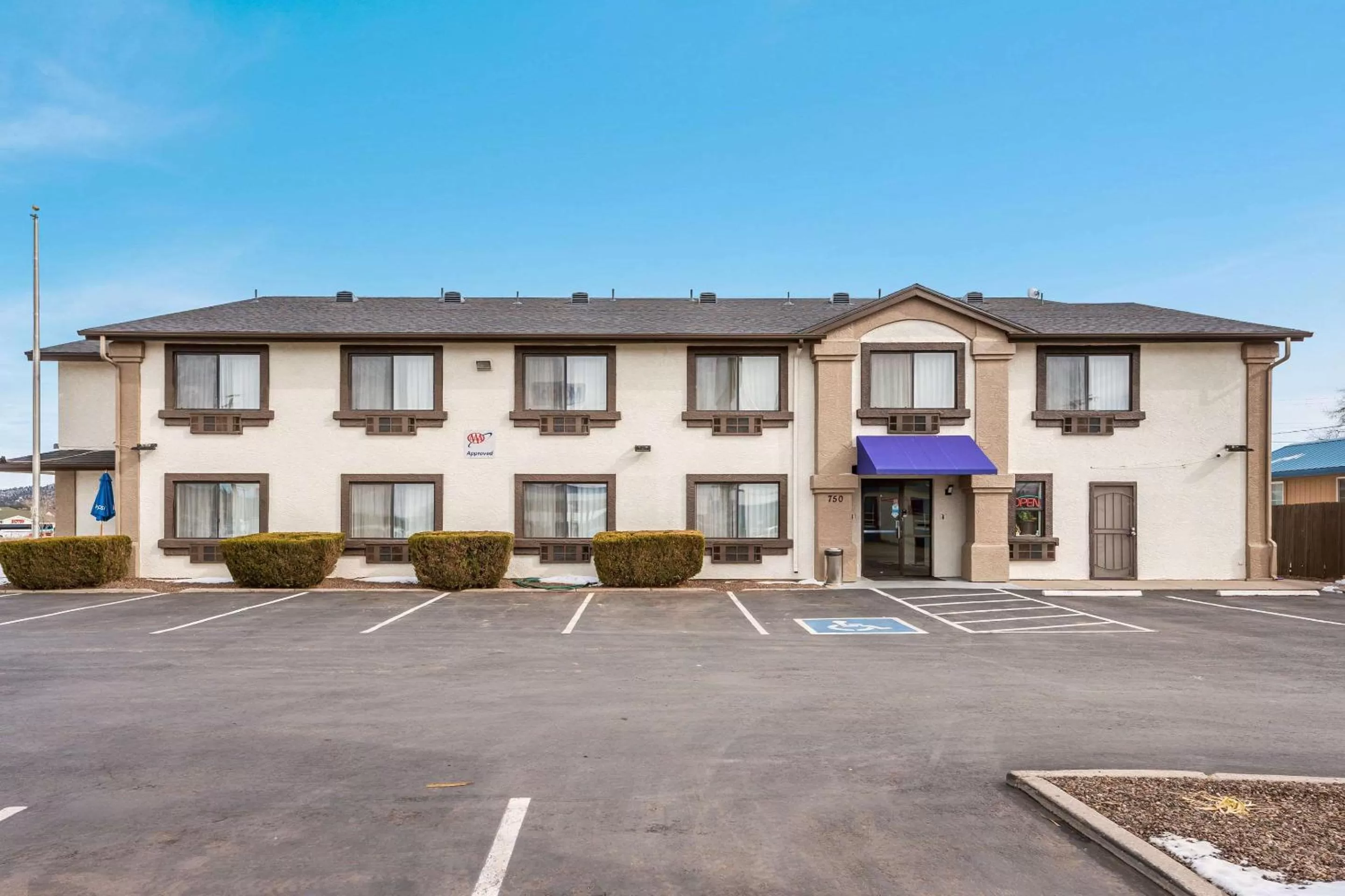 Property building in Econo Lodge Inn & Suites Williams - Grand Canyon Area