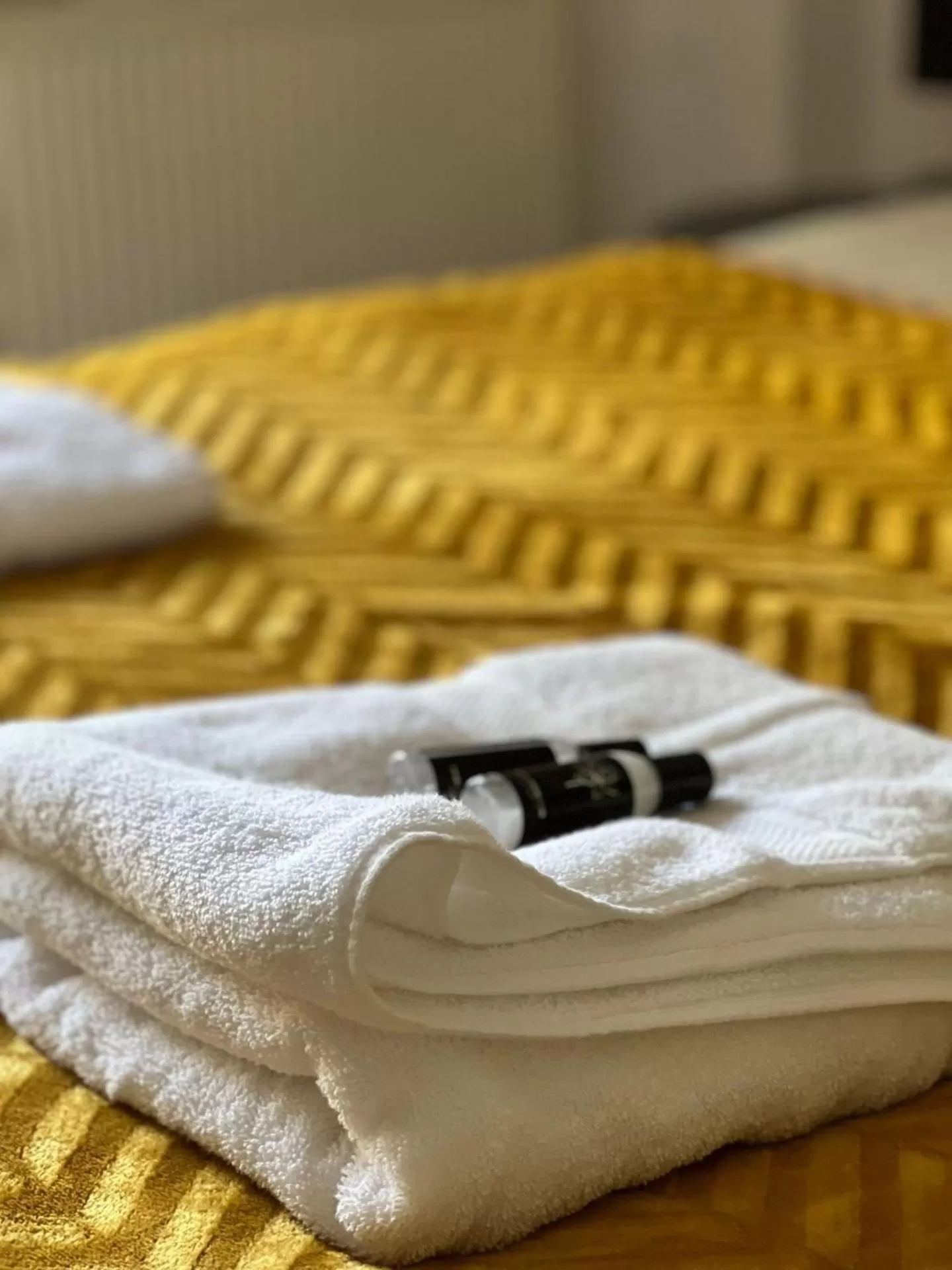 Bedroom in Queens Hotel