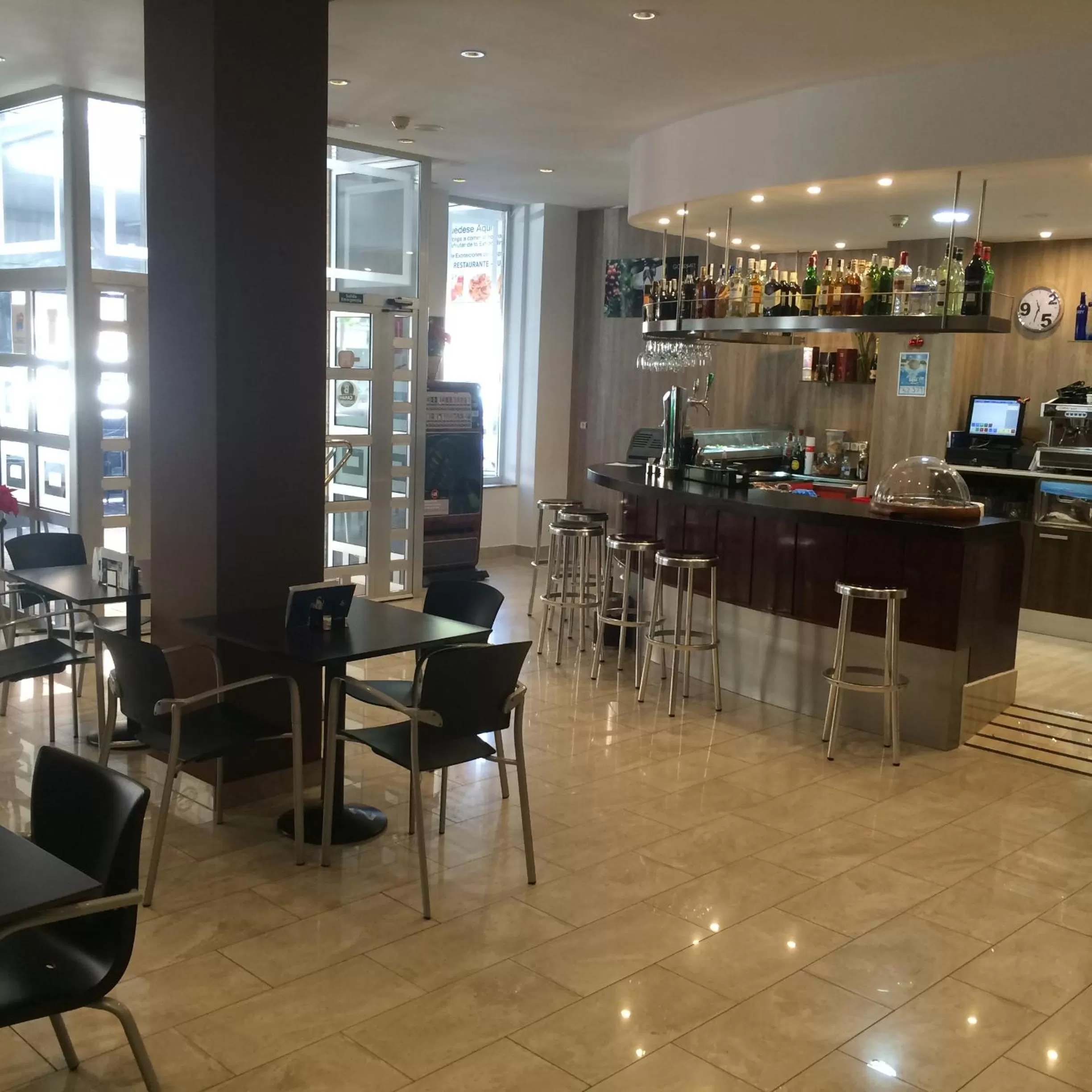 Lounge or bar in Hotel Traíña