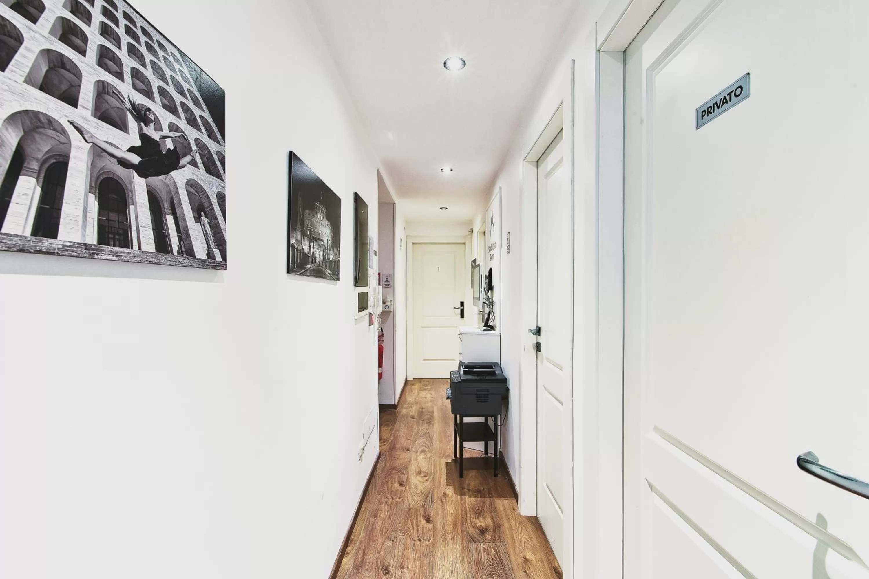 Photo of the whole room in Star Vatican Rooms