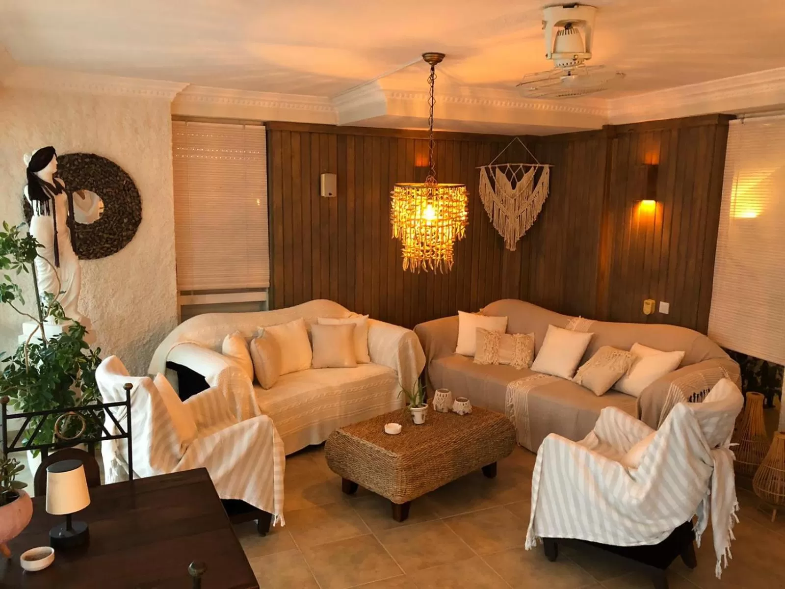 Communal lounge/ TV room, Seating Area in Conny's Hotel (Adult Only) +18