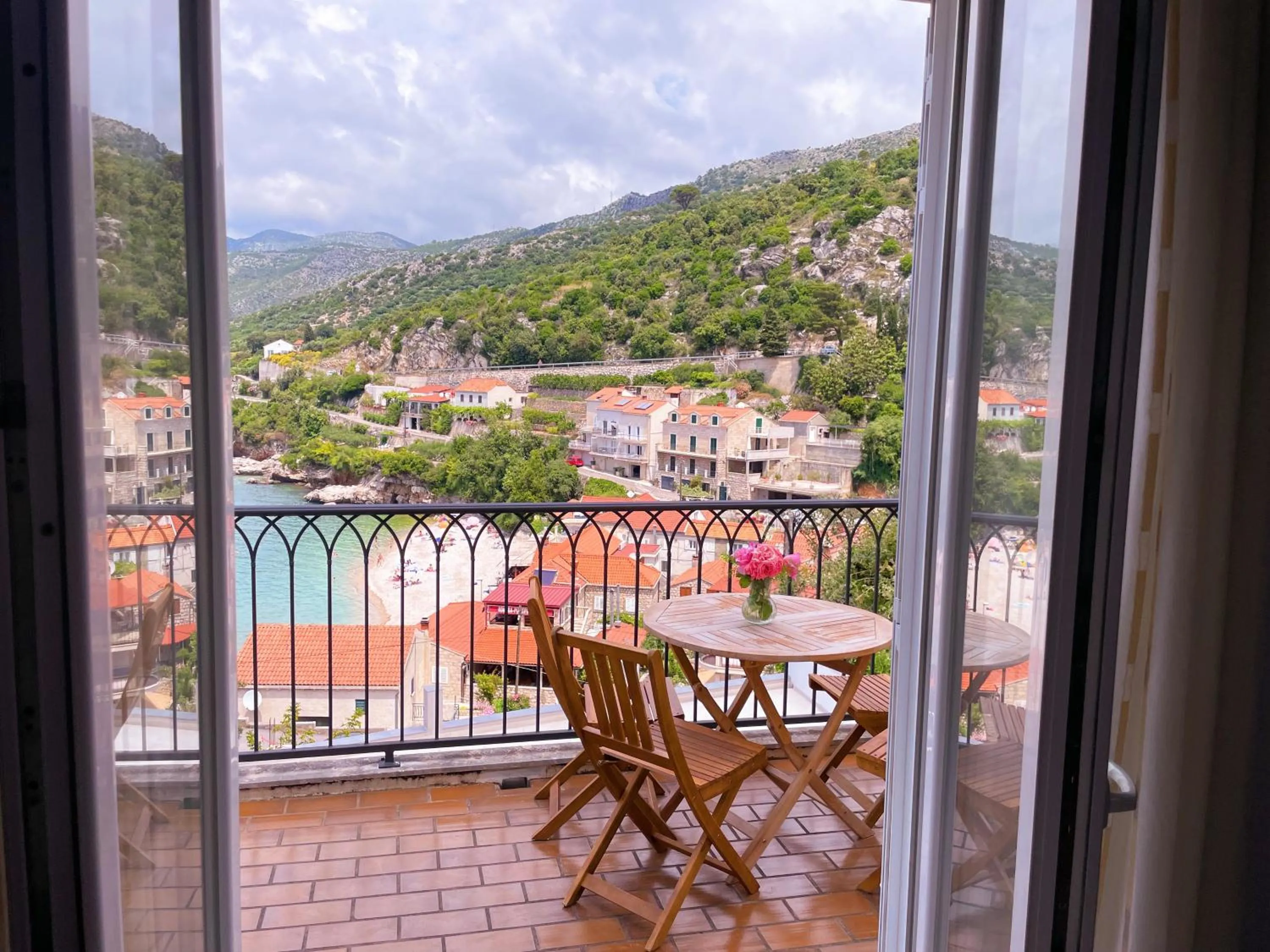 Apartments Villa Marijeta with Free Parking
