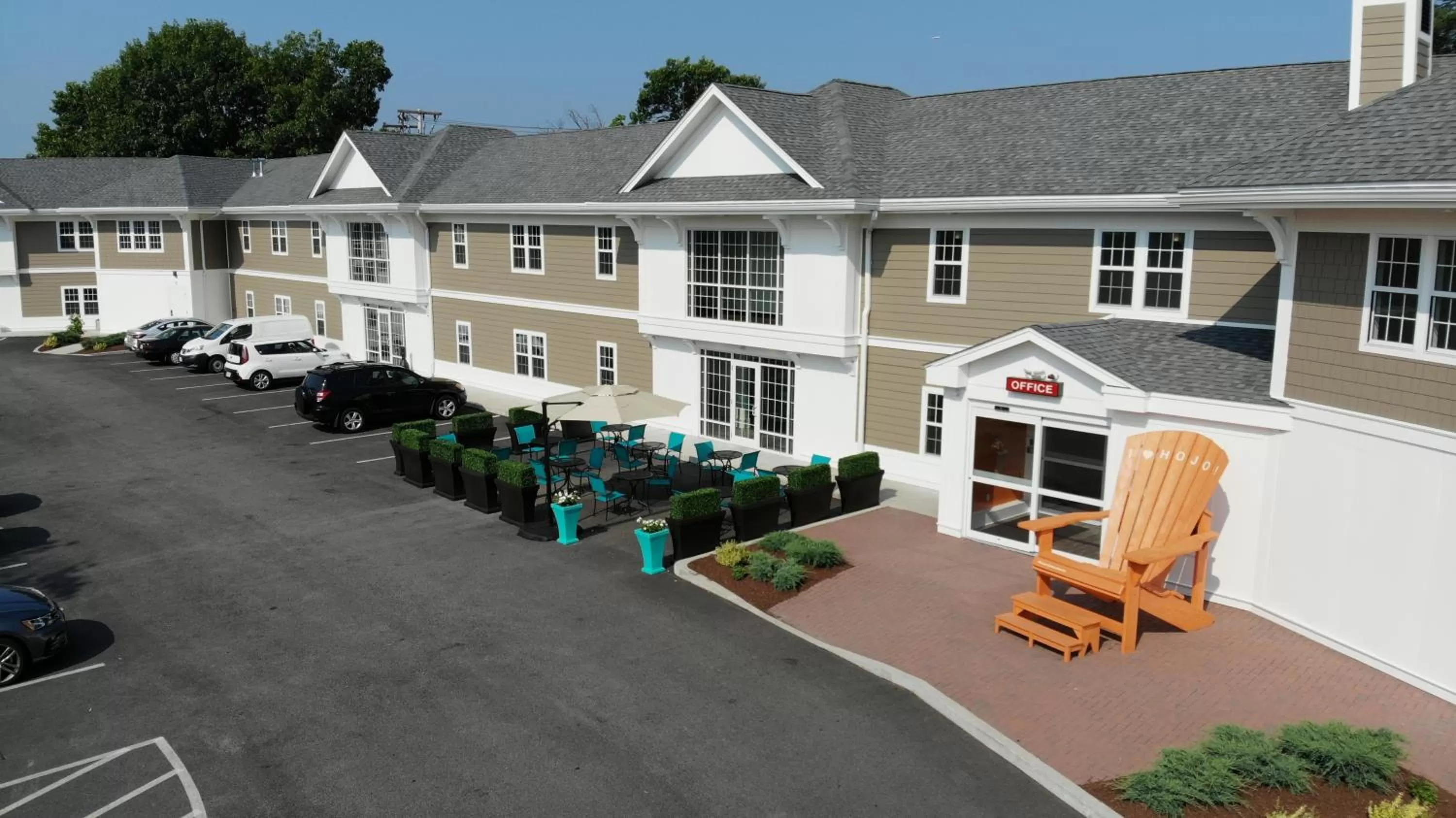 Facade/entrance in Howard Johnson by Wyndham Quincy/ Boston