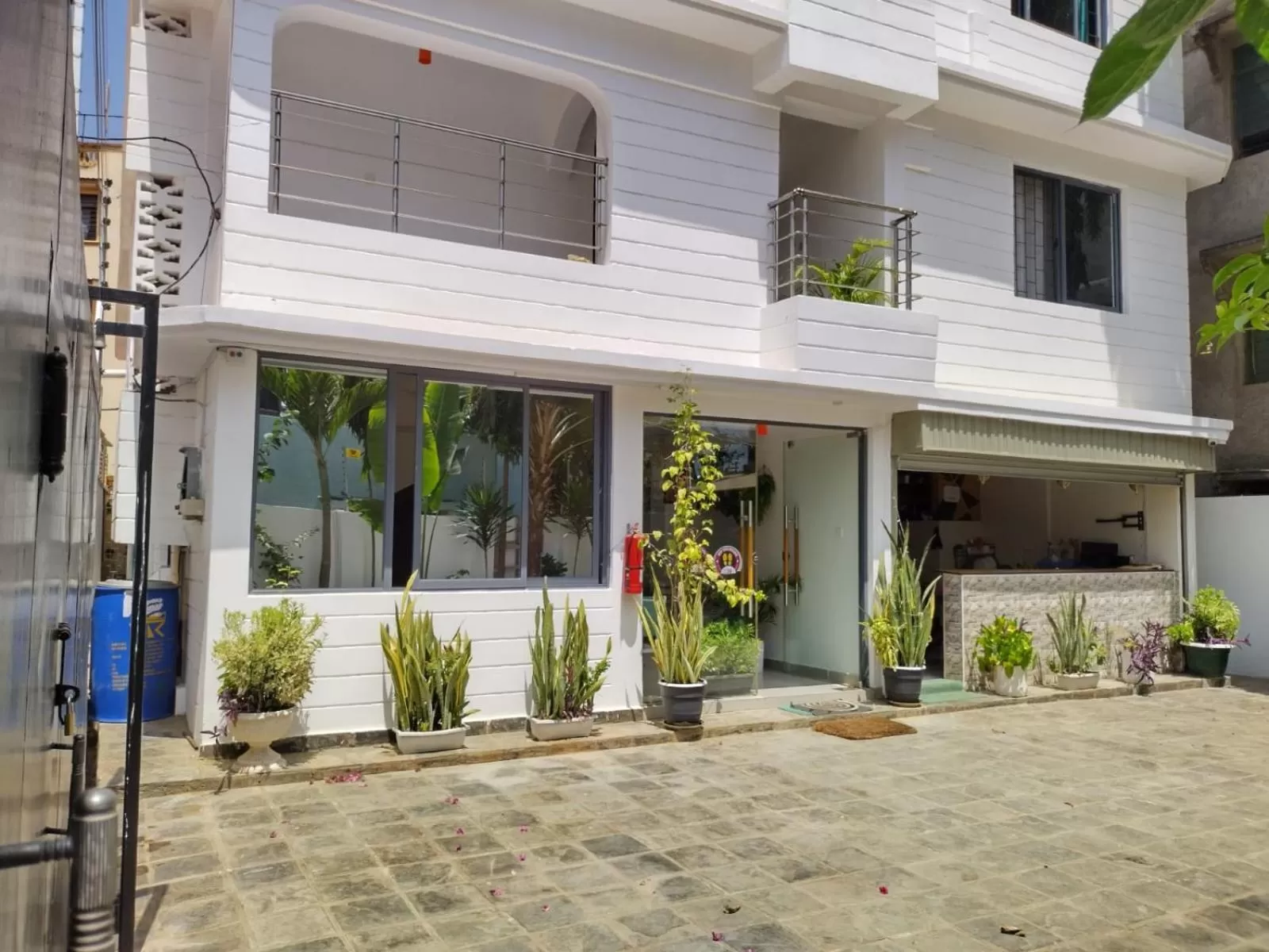 Property Building in 6 Park Retreat