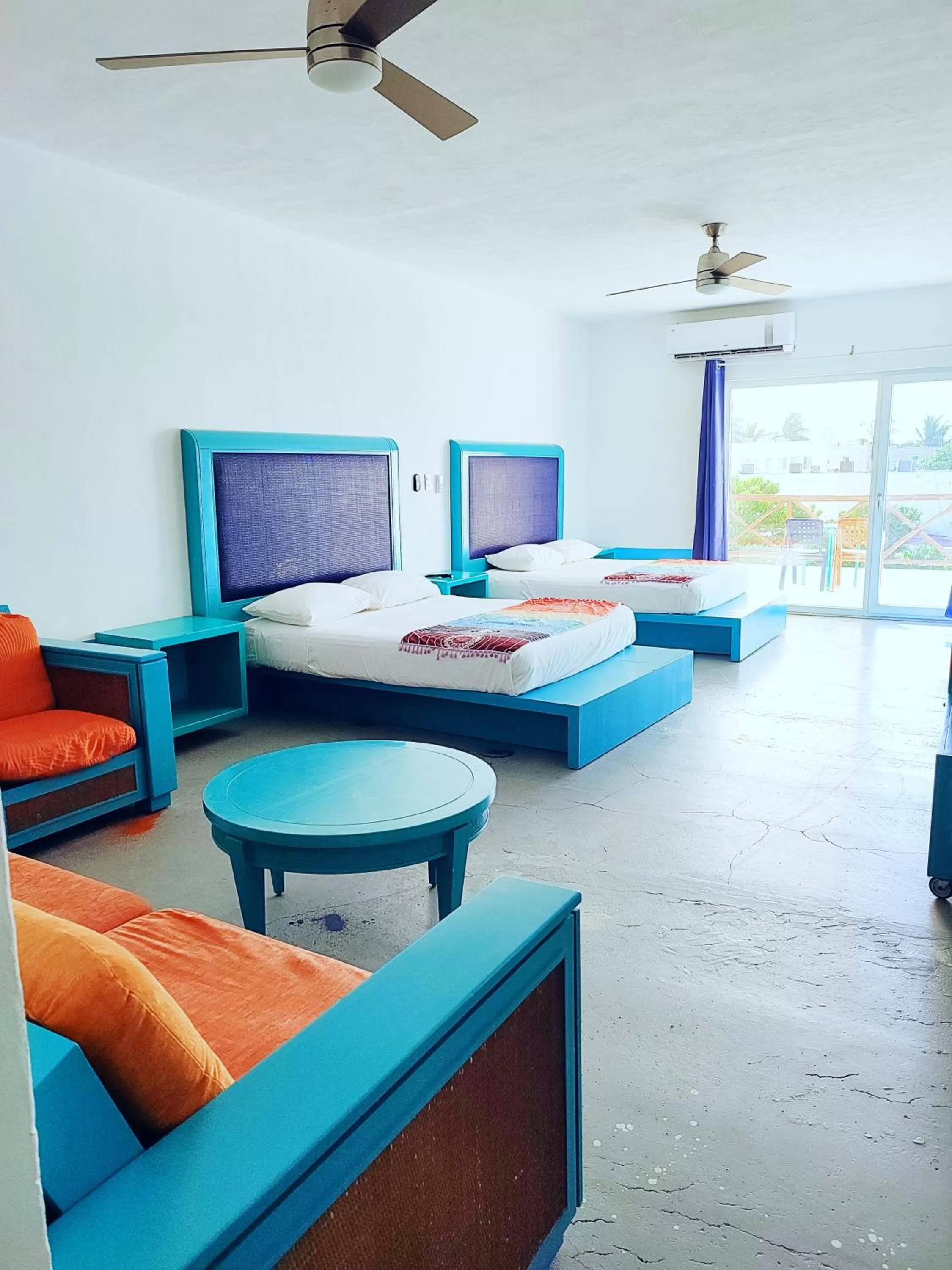 Deluxe Double Room with Balcony in Ocean Drive Hotel