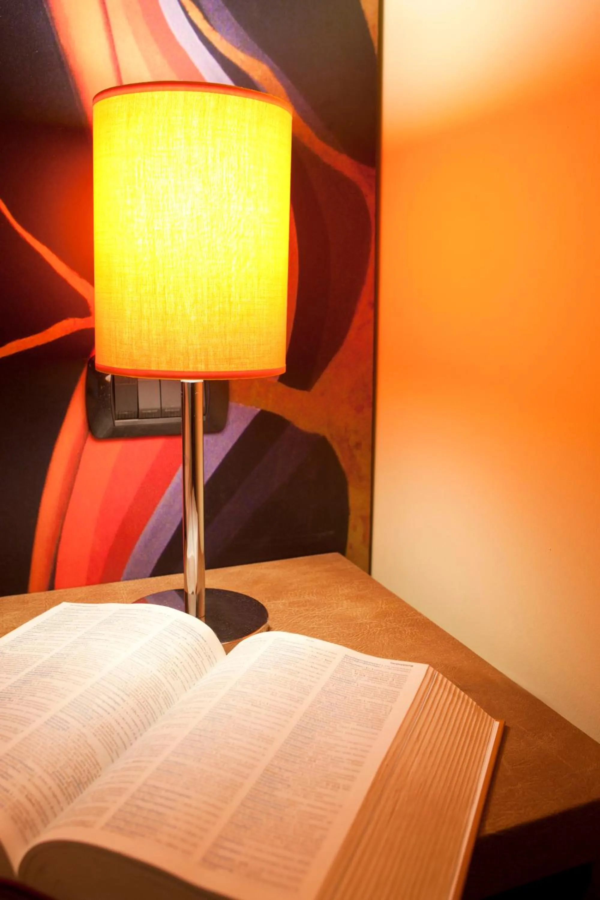 Decorative detail, Bed in Amatì Design Green Hotel