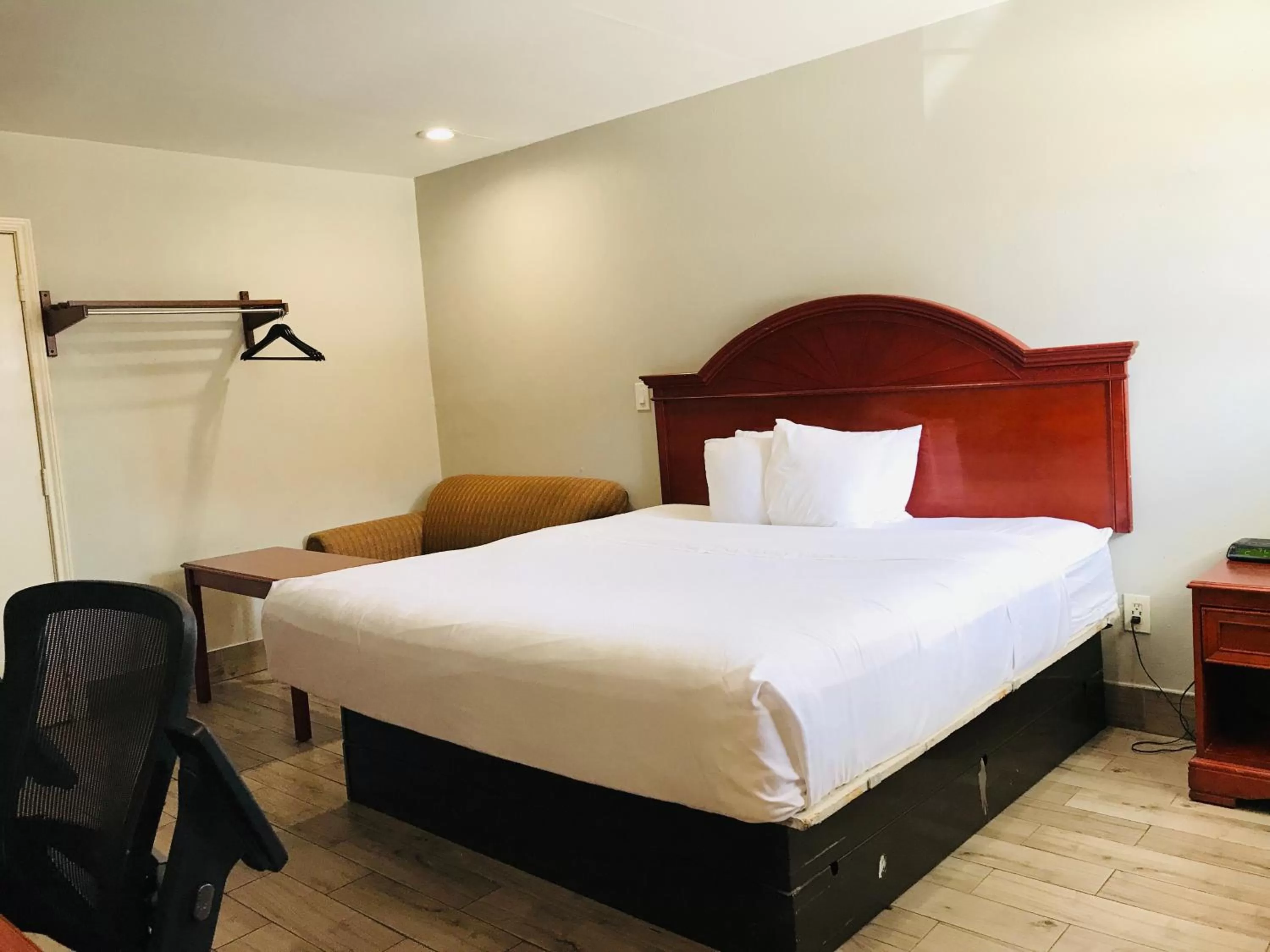 Bed in Summit Inn - Houston Medical Center - NRG Park