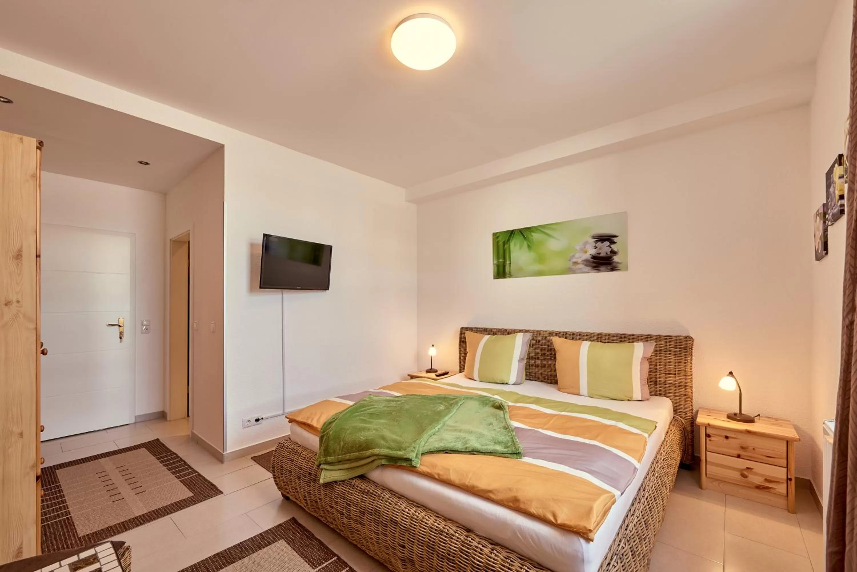 TV and multimedia, Bed in Hotel Zur alten Stadtkellerei Leipzig